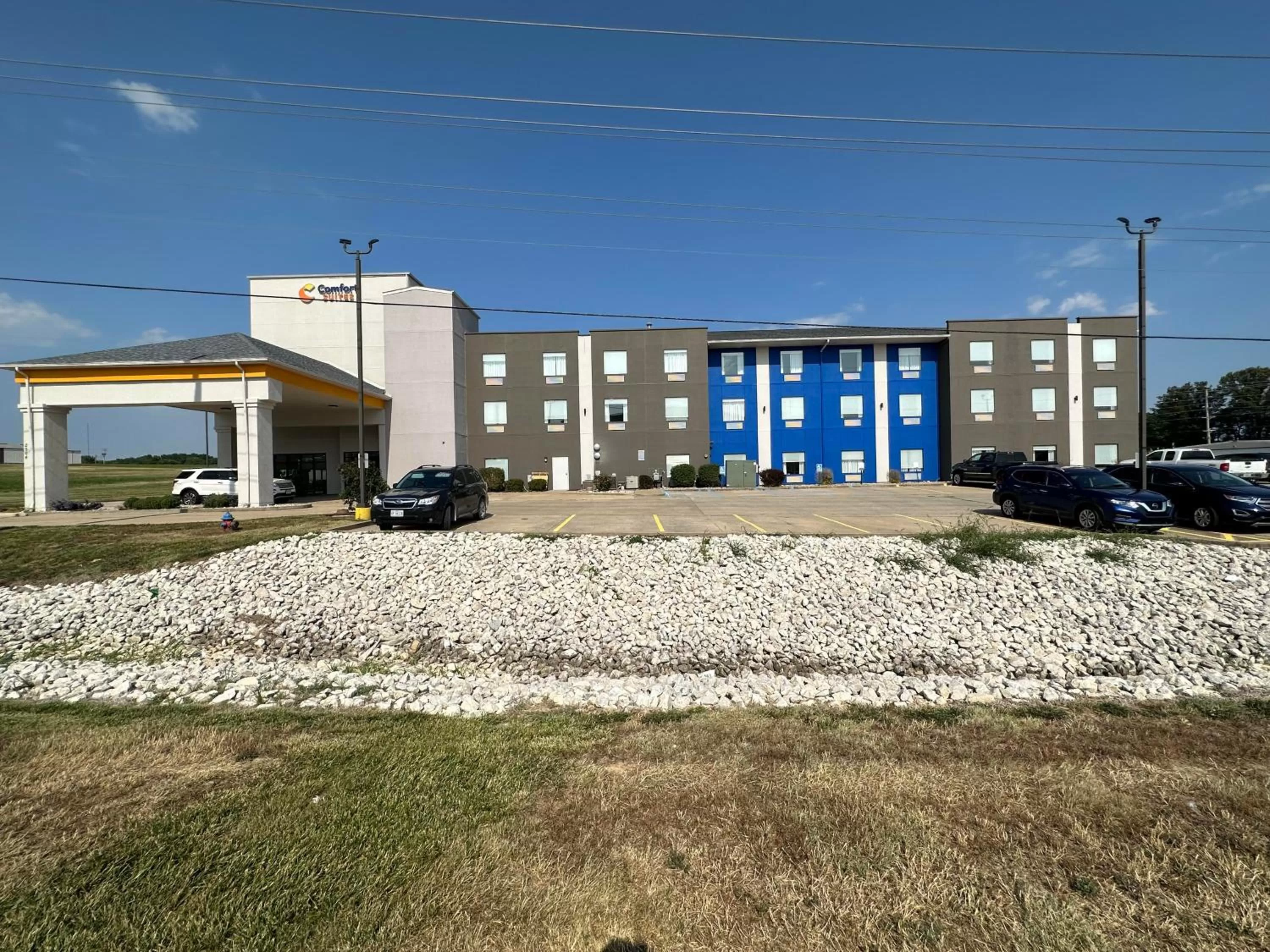 Property building in Comfort Suites Jackson-Cape Girardeau