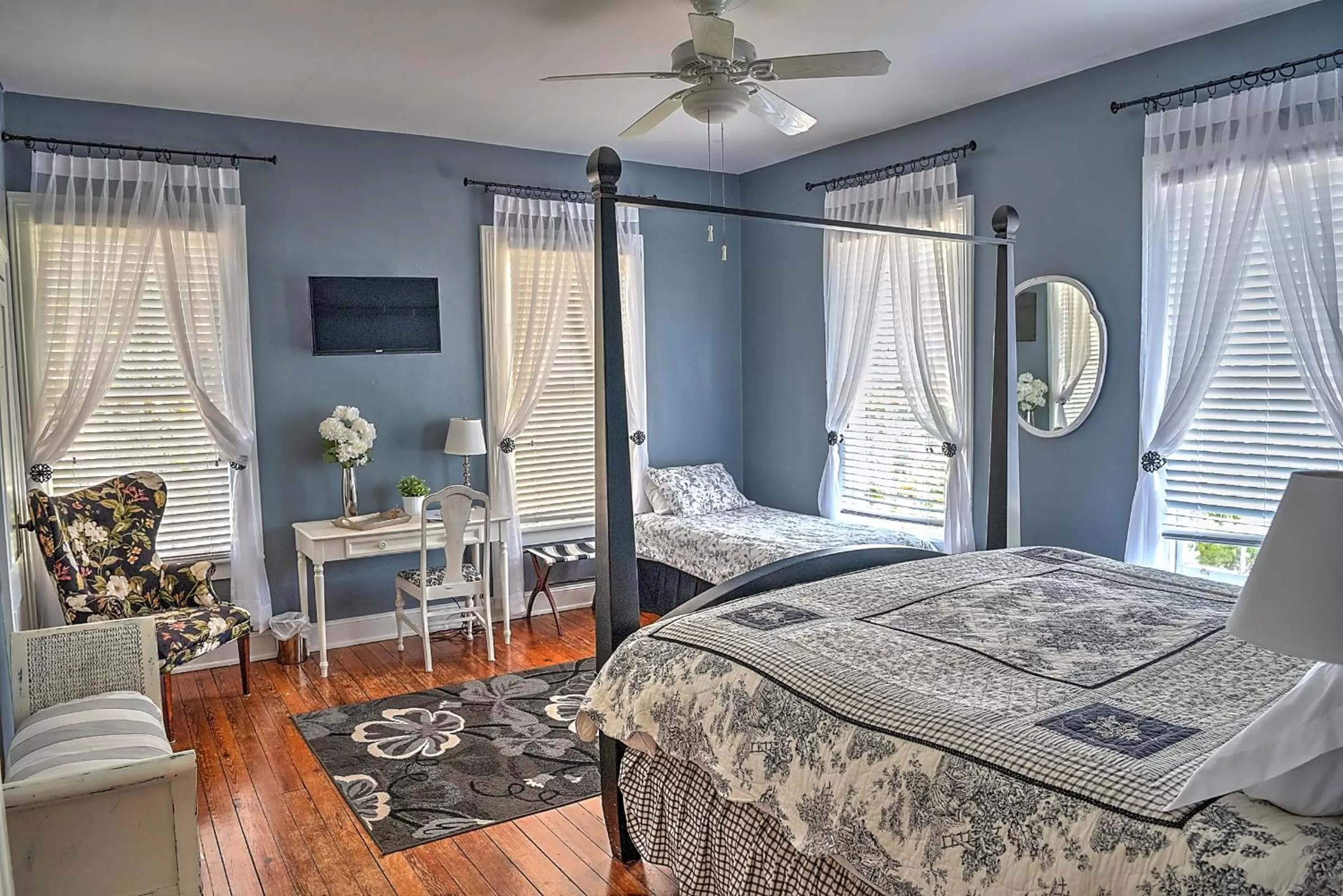 Bed in Open Gates Bed & Breakfast