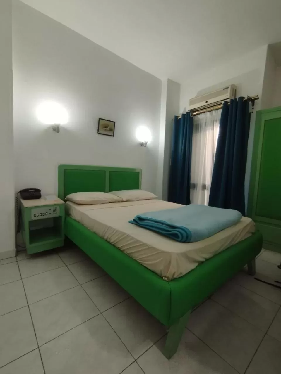 Bed in Sea View Hotel