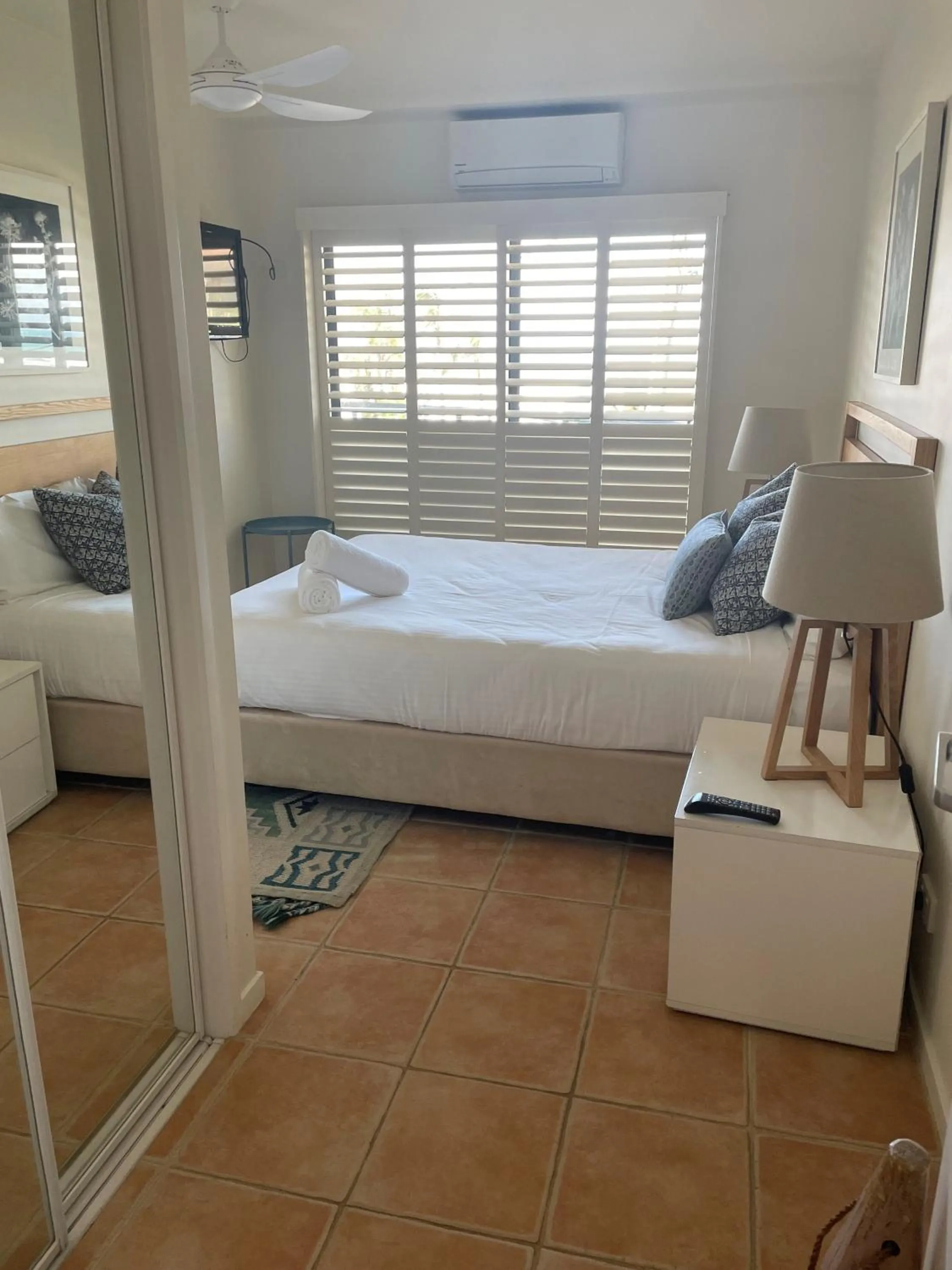 Bed in The Cove Yamba