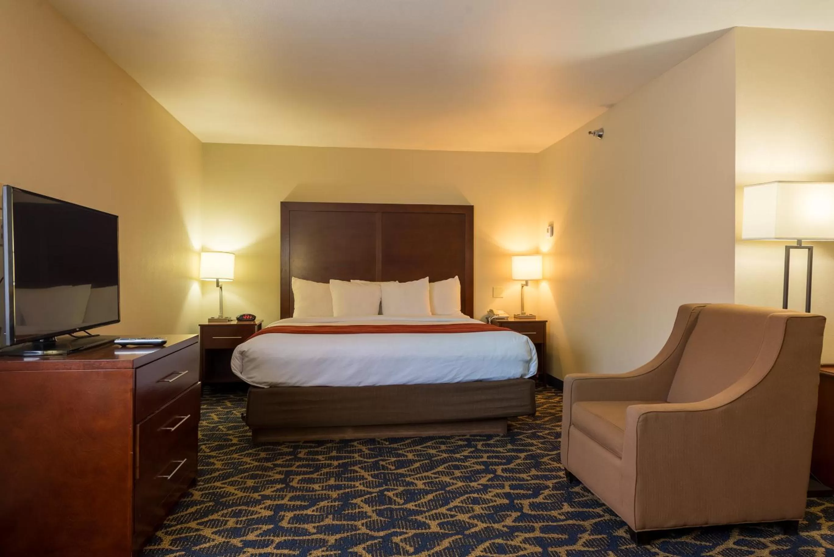 Bed in Comfort Inn & Suites Alamosa