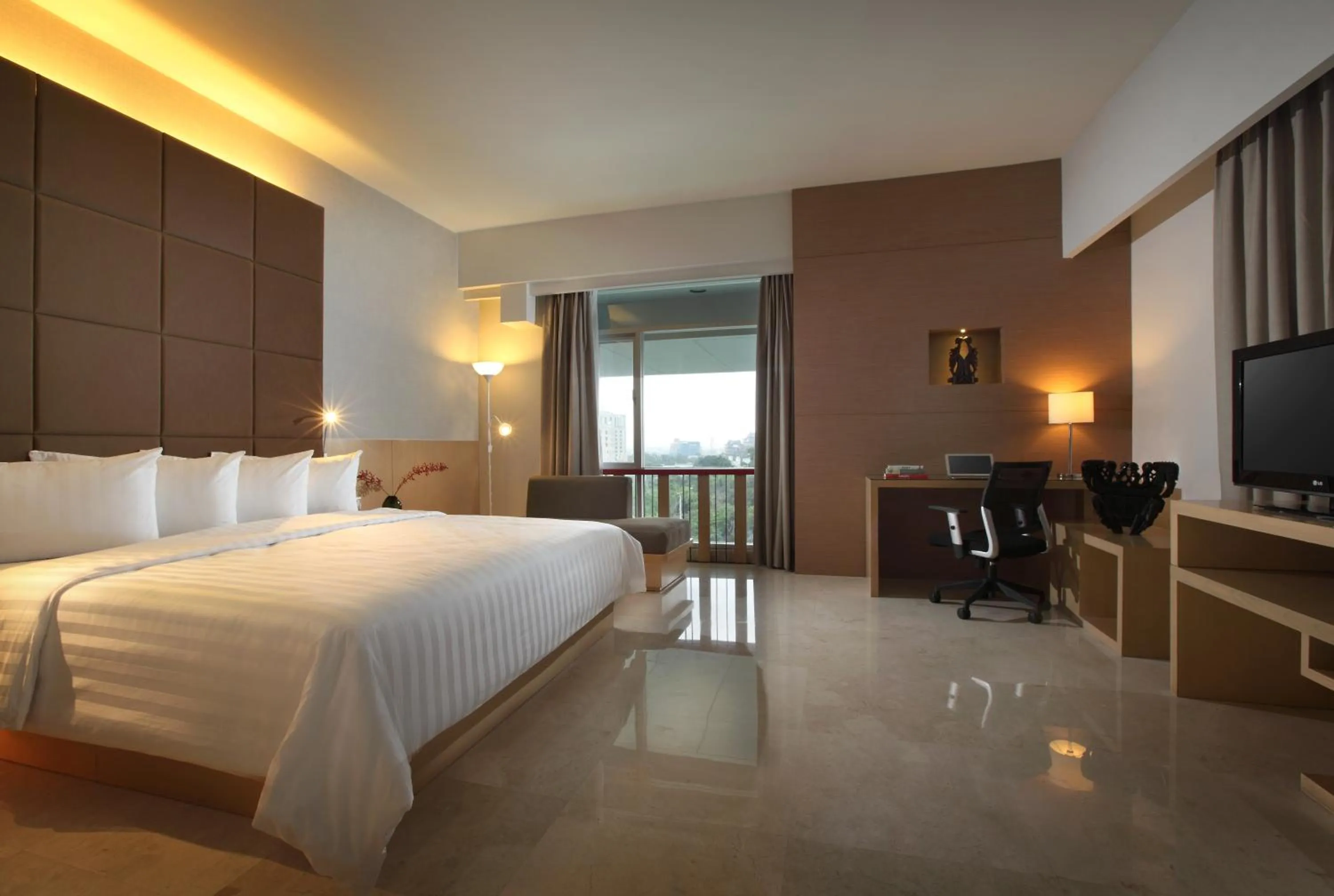Bed in Santika Premiere Dyandra Hotel & Convention - Medan