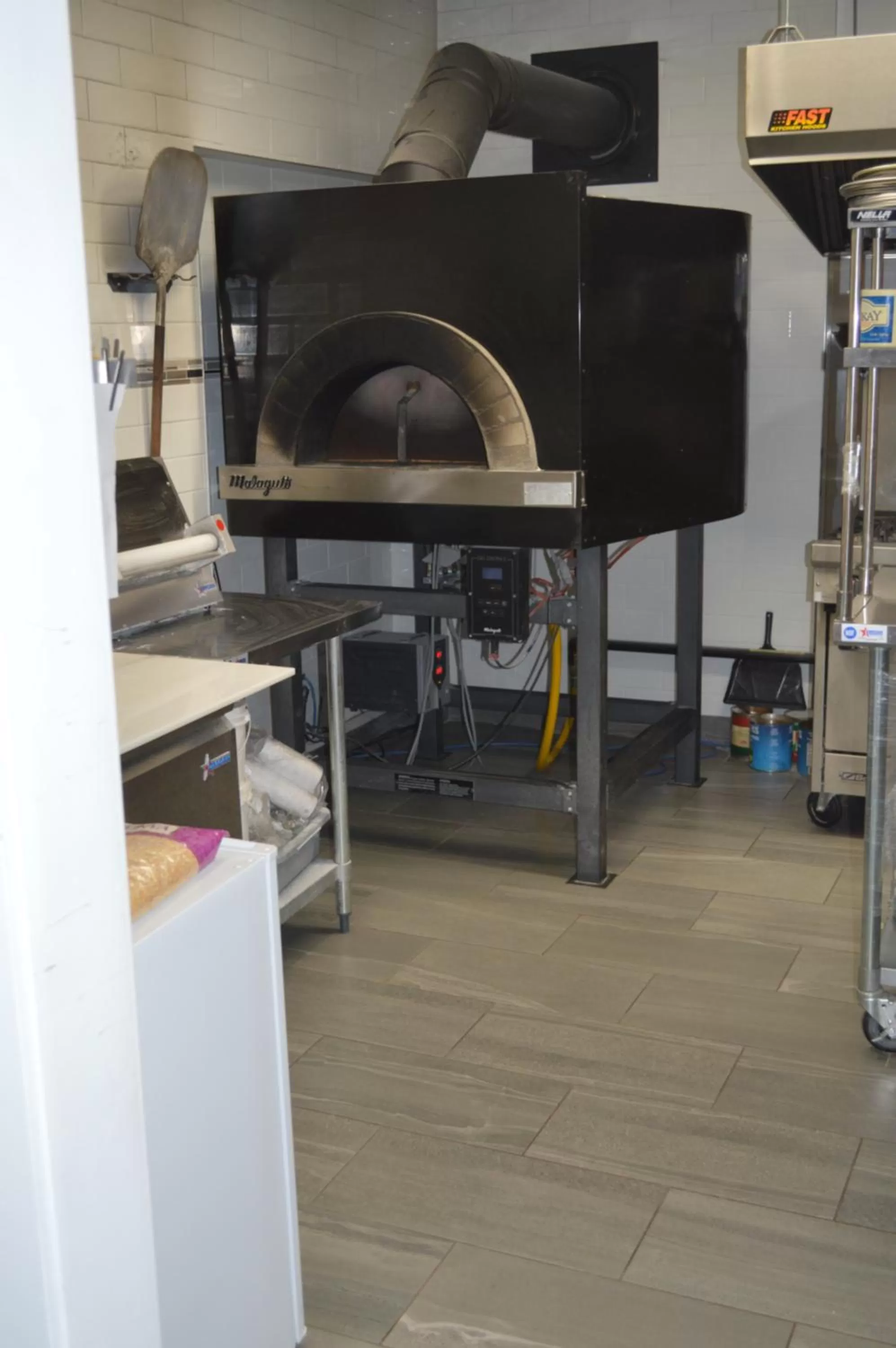 Lounge or bar in Bumblebee Bight Inn