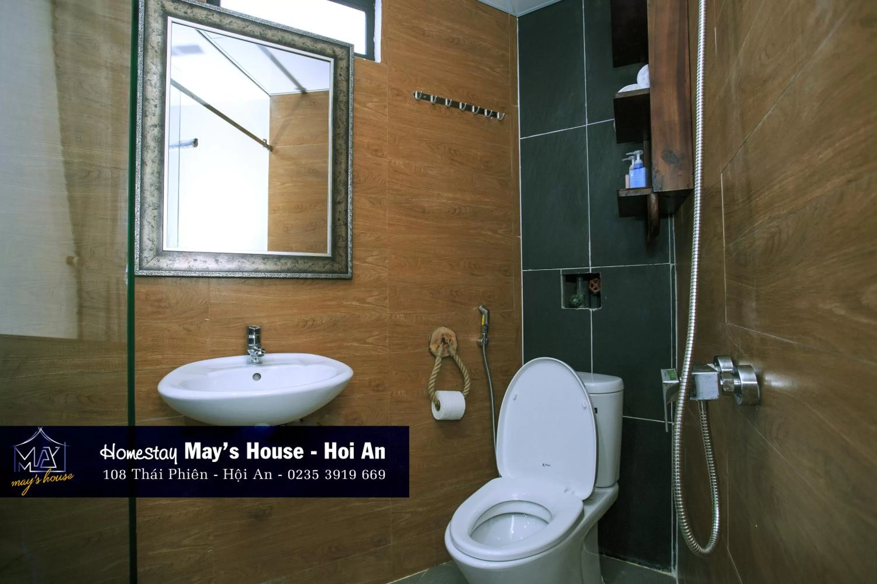 Bathroom in May's House Hoi An