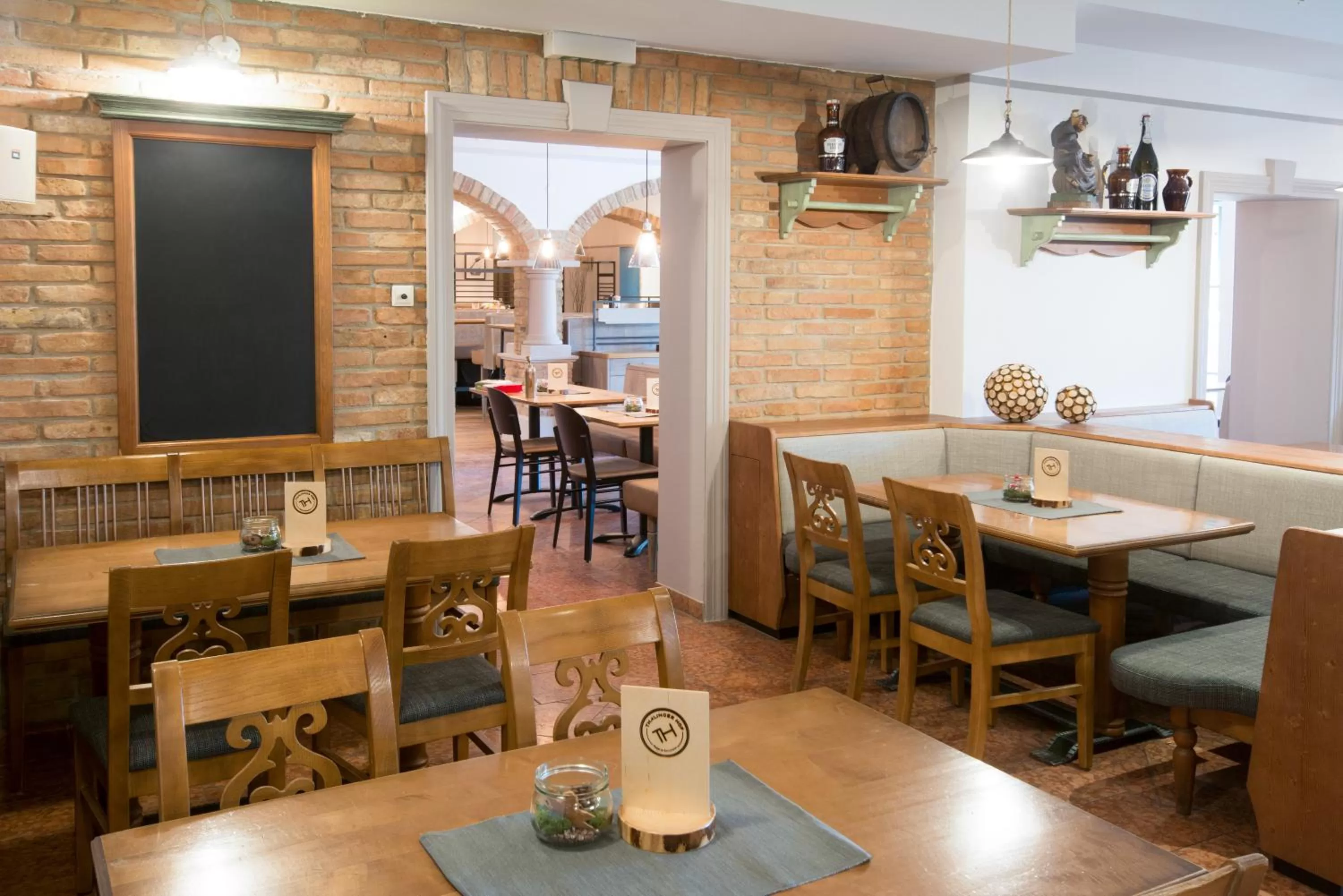 Restaurant/places to eat in Thalinger Hof