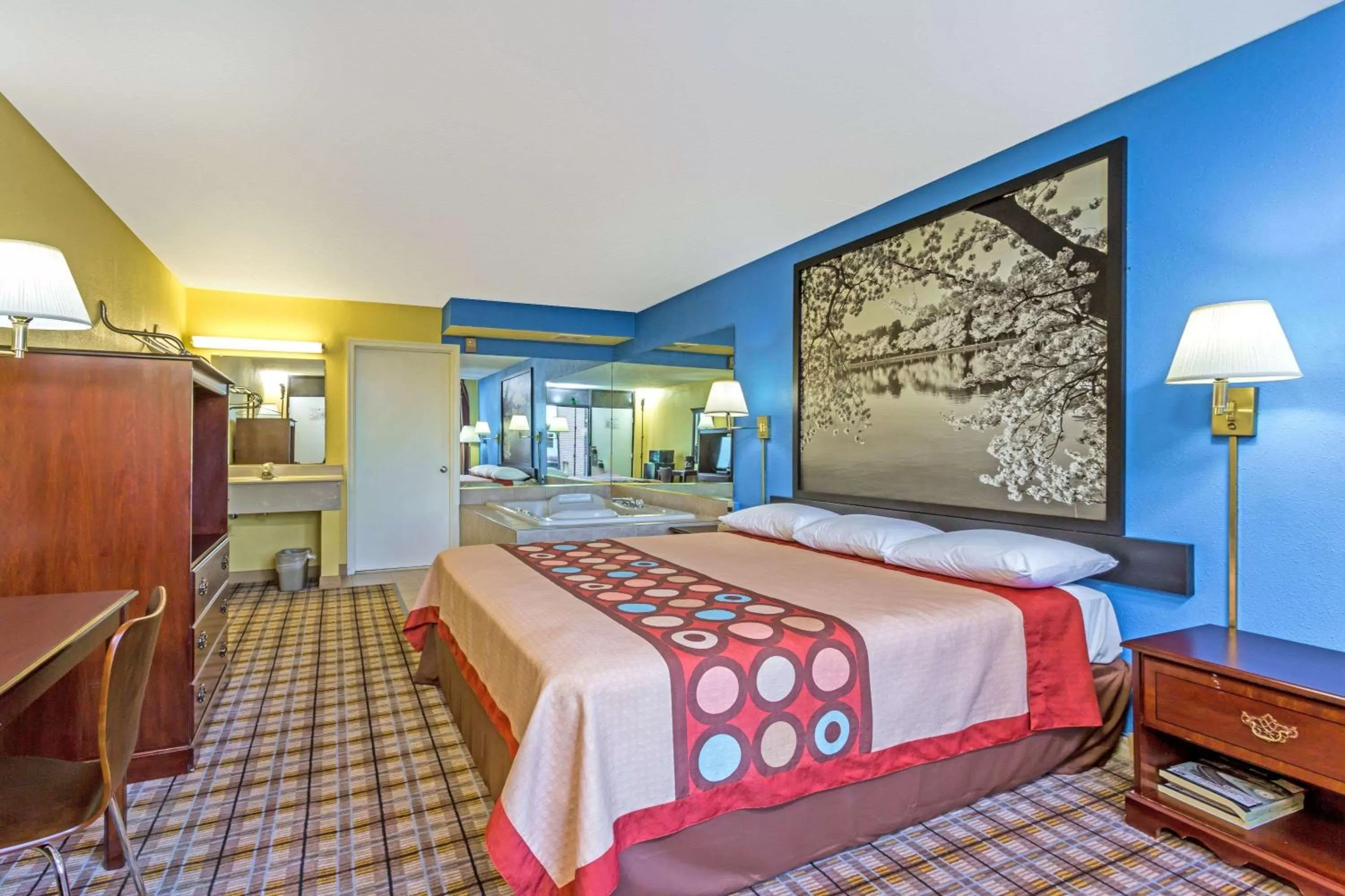 On site, Bed in Super 8 by Wyndham Jessup/Baltimore Area