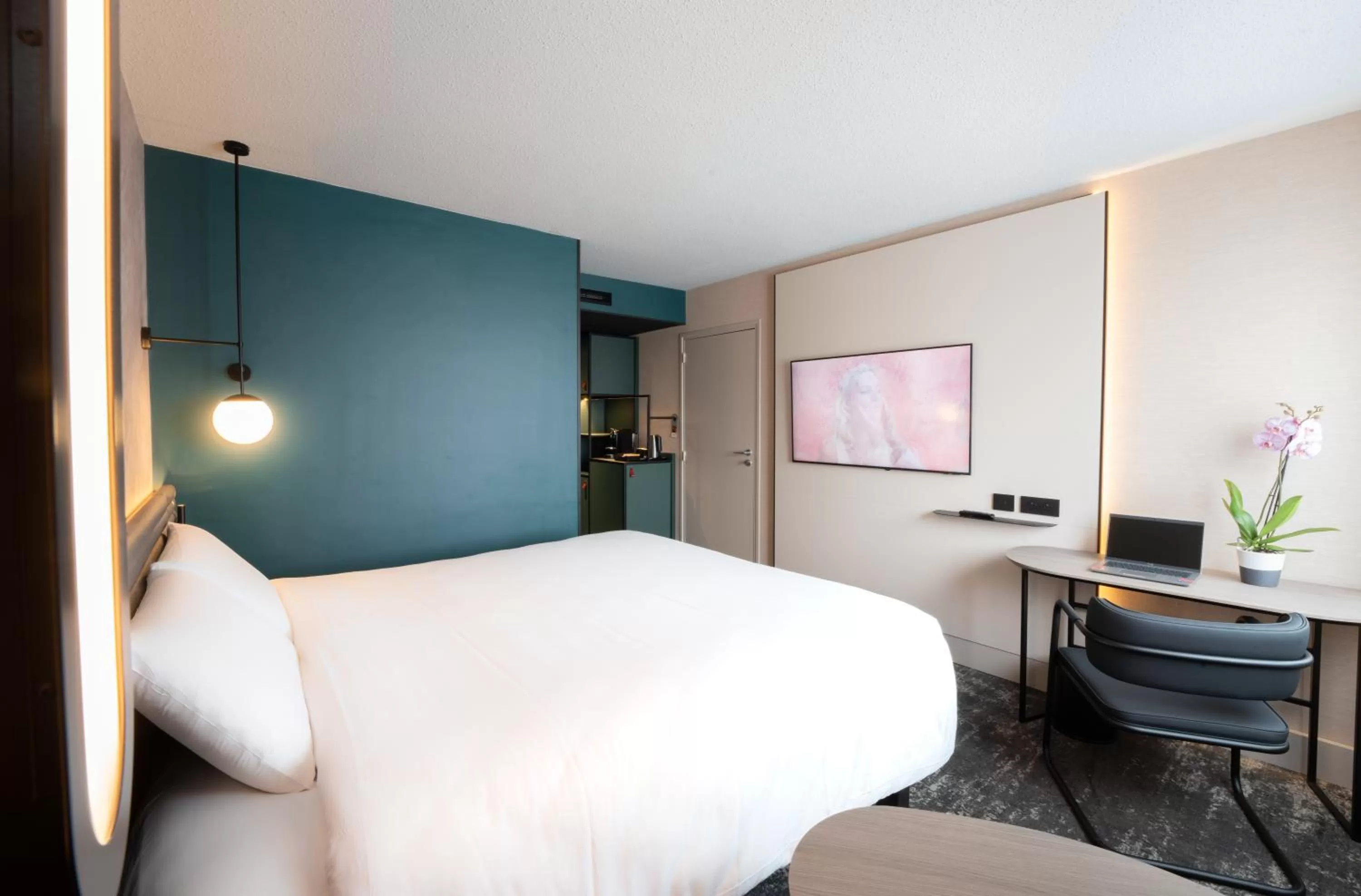 Bed in Novotel Angers Lac de Maine