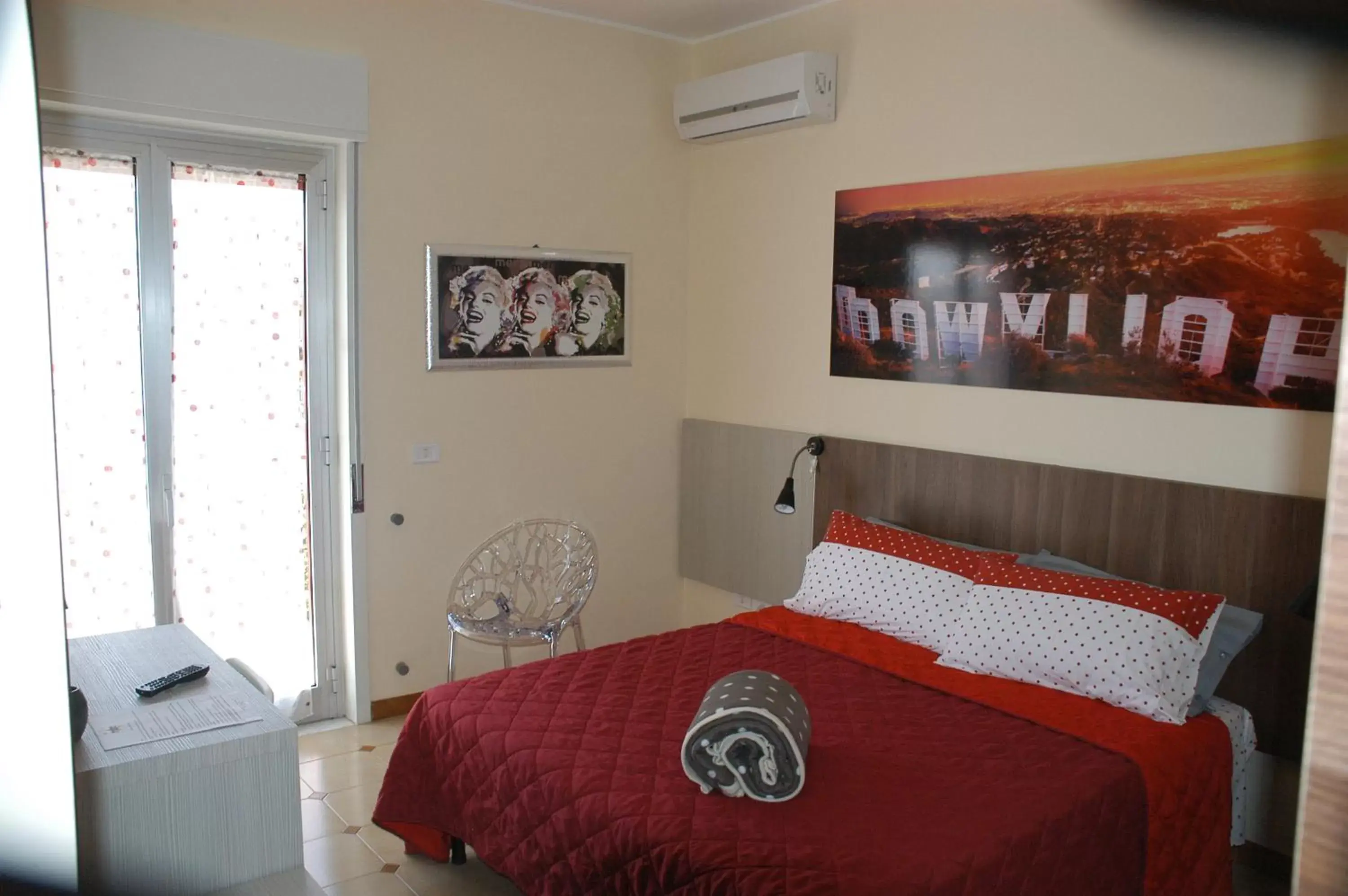 Deluxe Double or Twin Room in Bed & Breakfast Hollywood Deluxe Double or Twin Room in Bed & Breakfast Hollywood