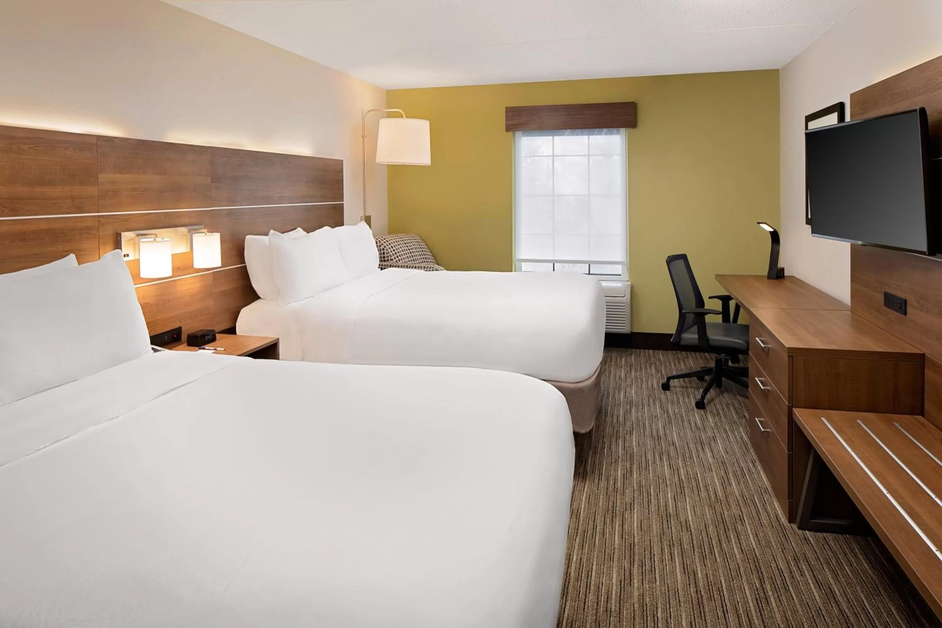 Photo of the whole room, Bed in Holiday Inn Express Harrisburg East by IHG