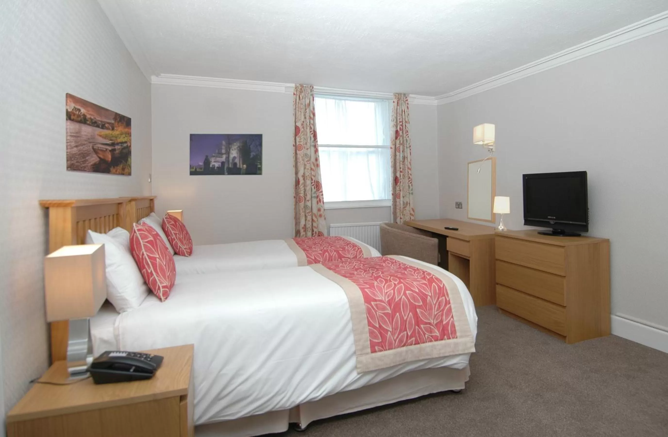 Twin Room in Cross Keys Hotel, Kelso