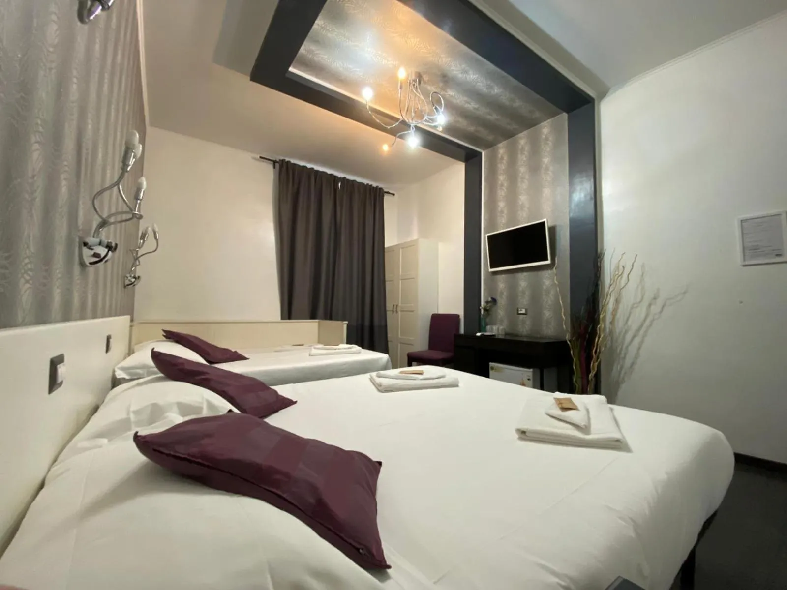 Bed in The Place In Rome Guest House