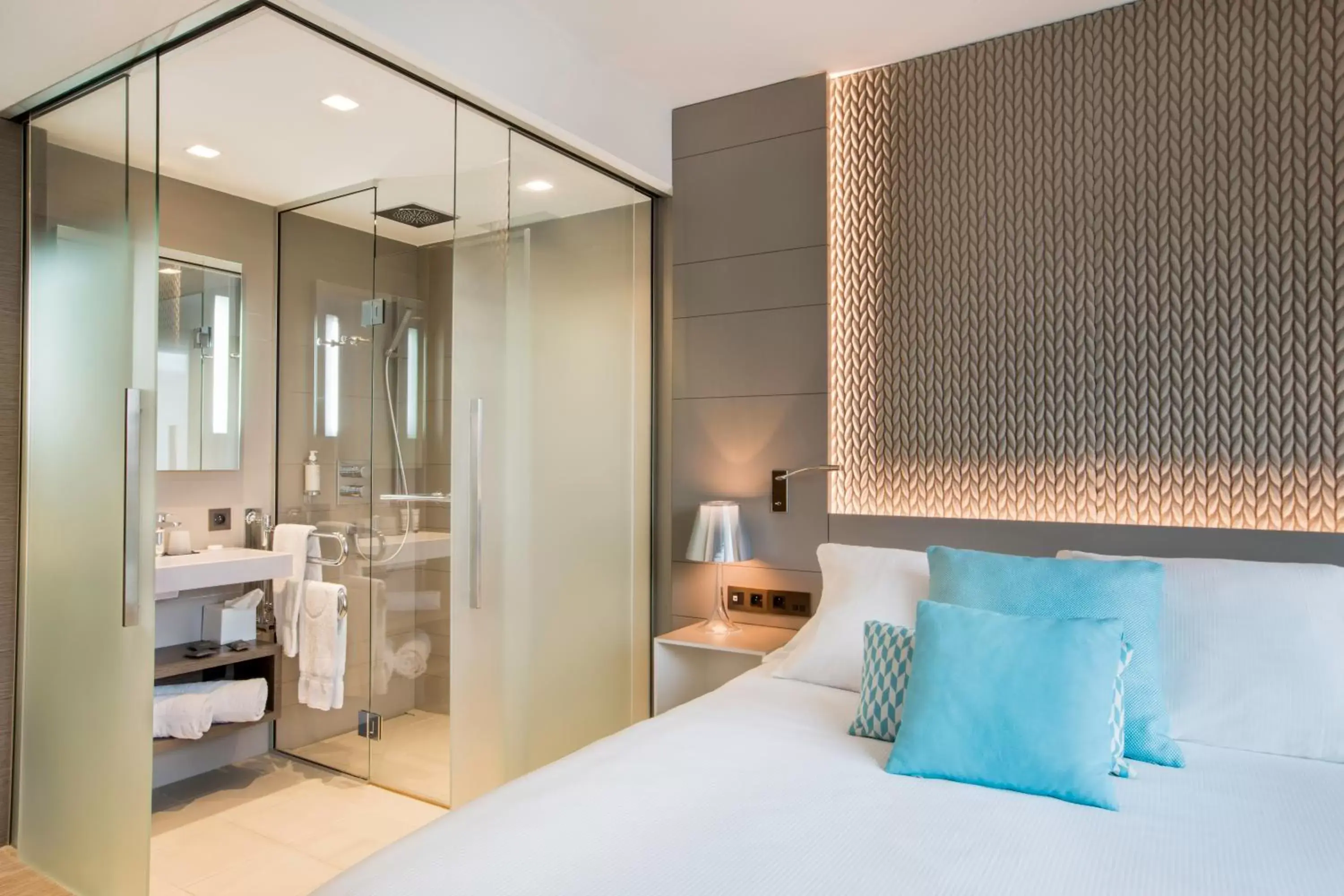 Superior Queen Room in BW Premier Collection Le Saint Antoine Hotel et Spa Superior Queen Room in BW Premier Collection Le Saint Antoine Hotel et Spa