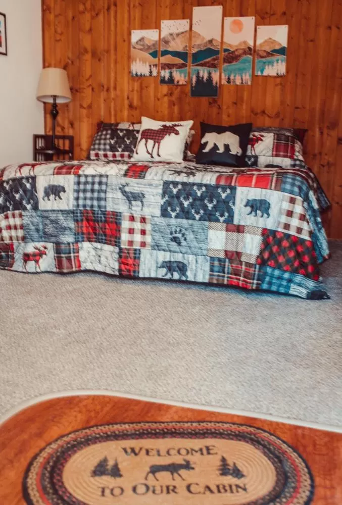 Bed in Pioneer Inn Downtown