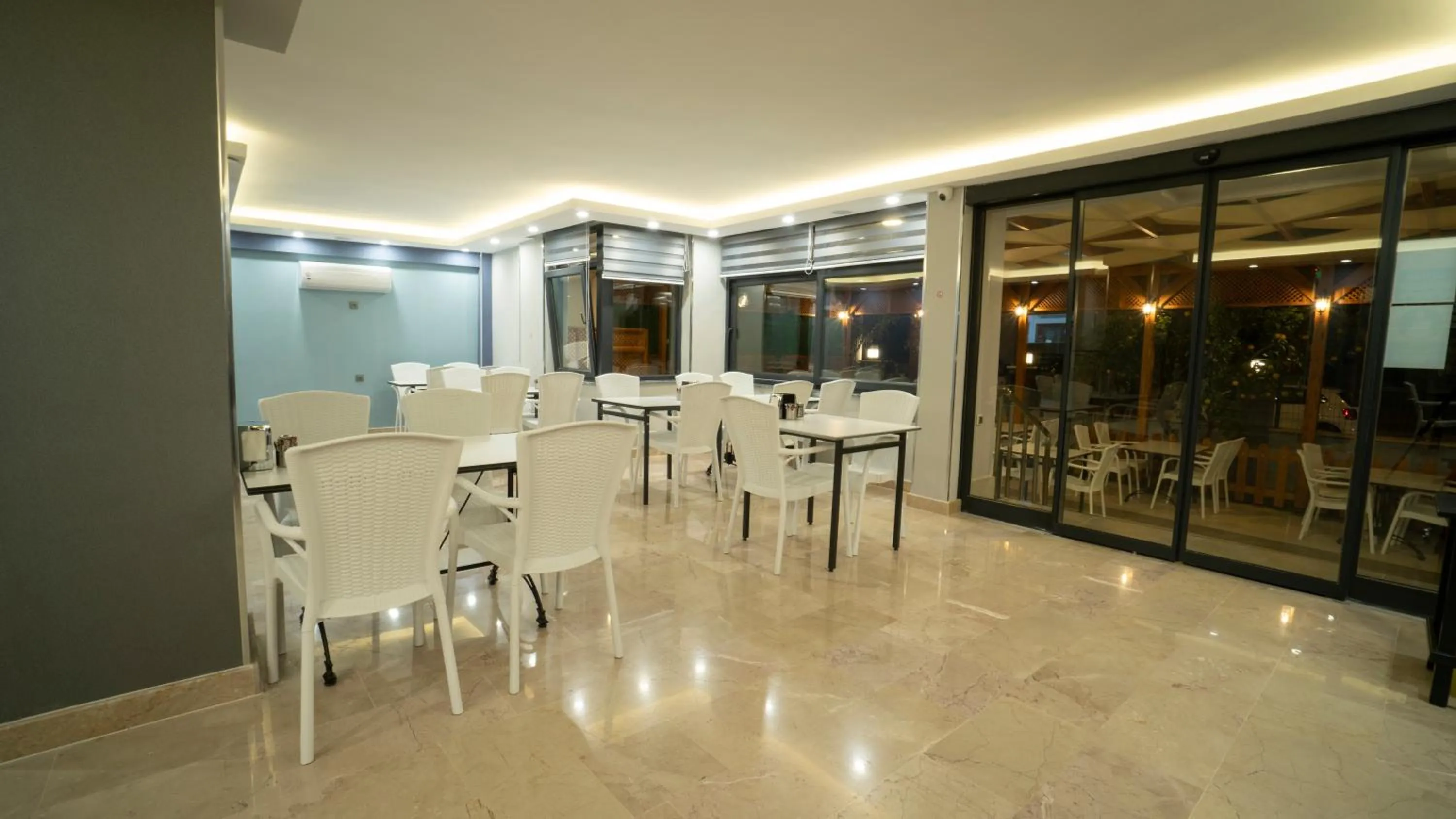 Seating area in OPERA Hotel Antalya