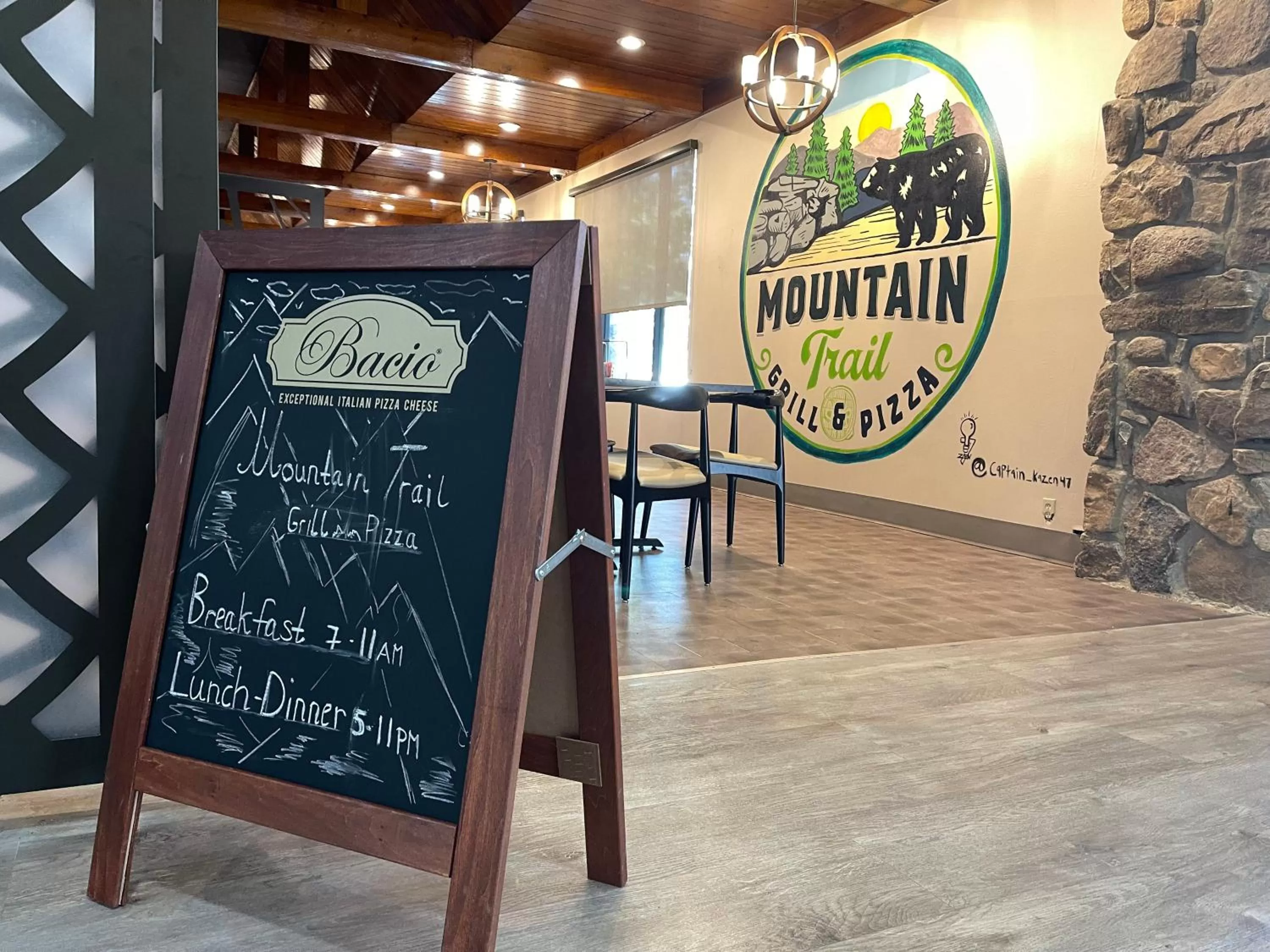 Restaurant/places to eat in Glenstone Lodge