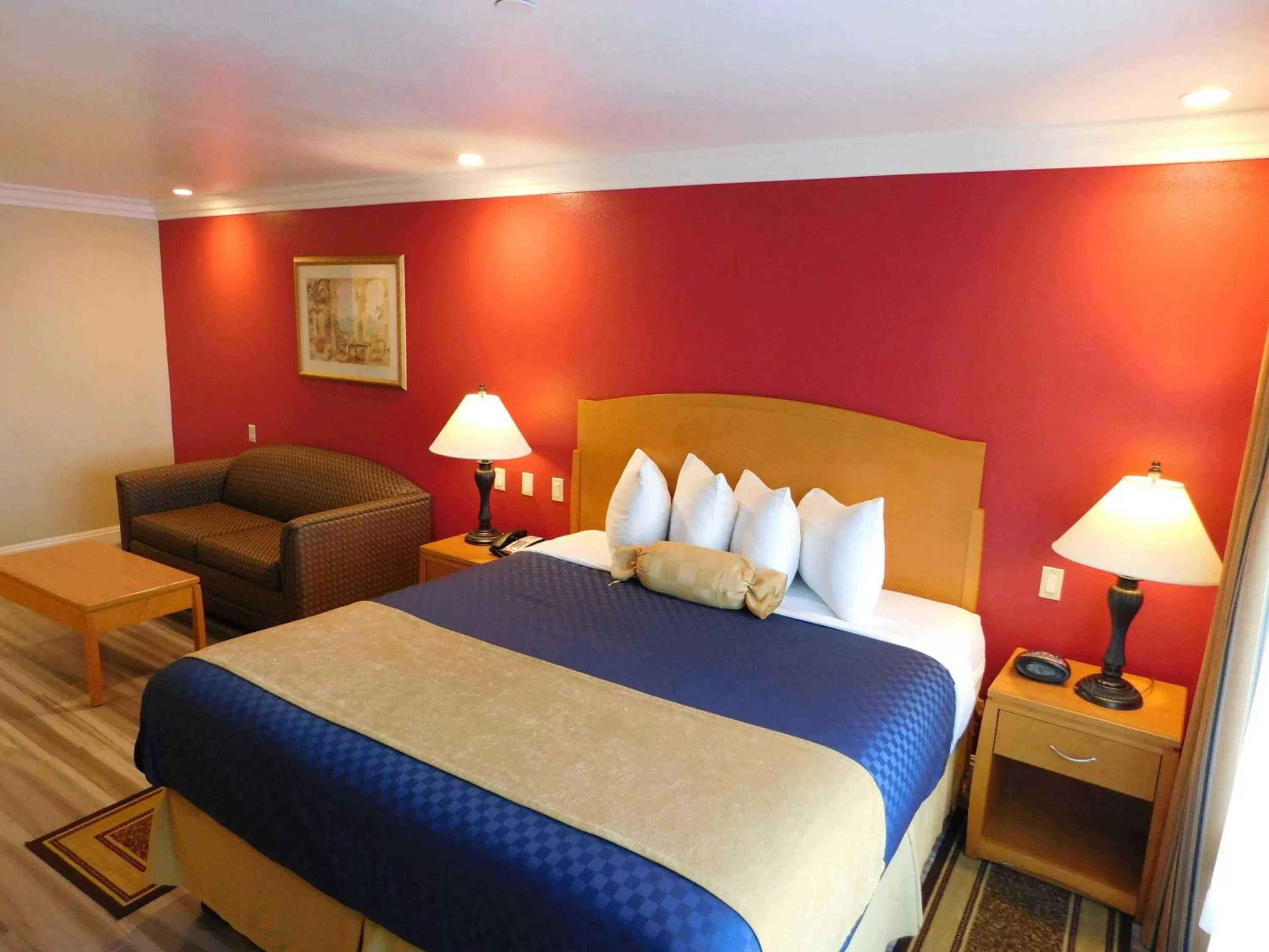 Photo of the whole room, Bed in Best Western Plus - Anaheim Orange County Hotel