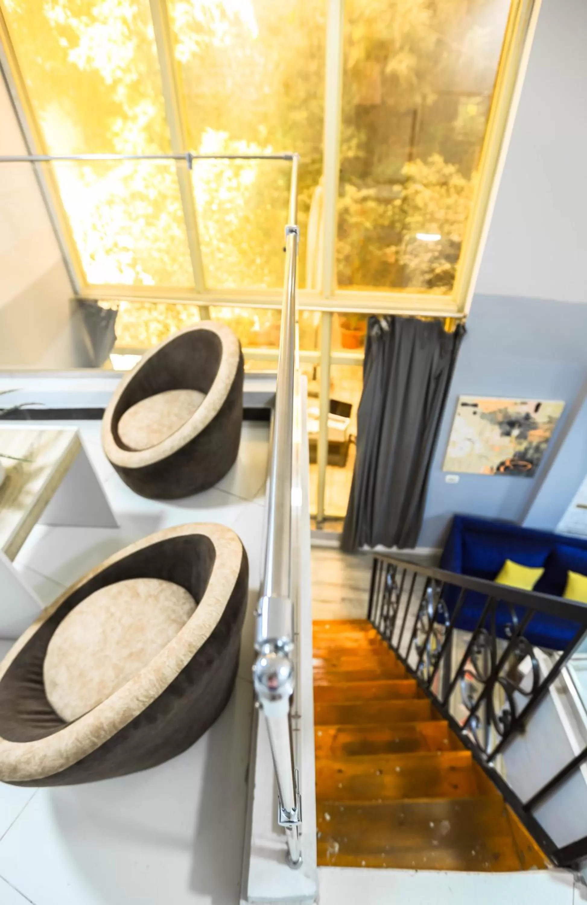 Seating area in NewCity Hotel & Suites