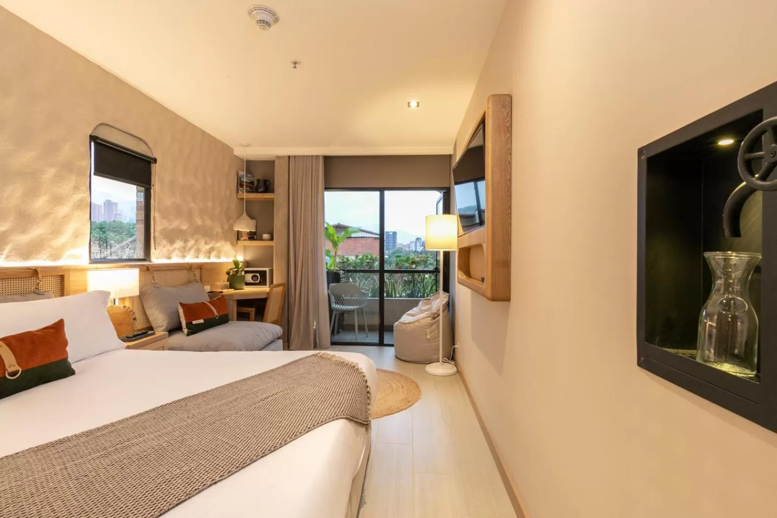 Photo of the whole room, Bed in Landmark Hotel