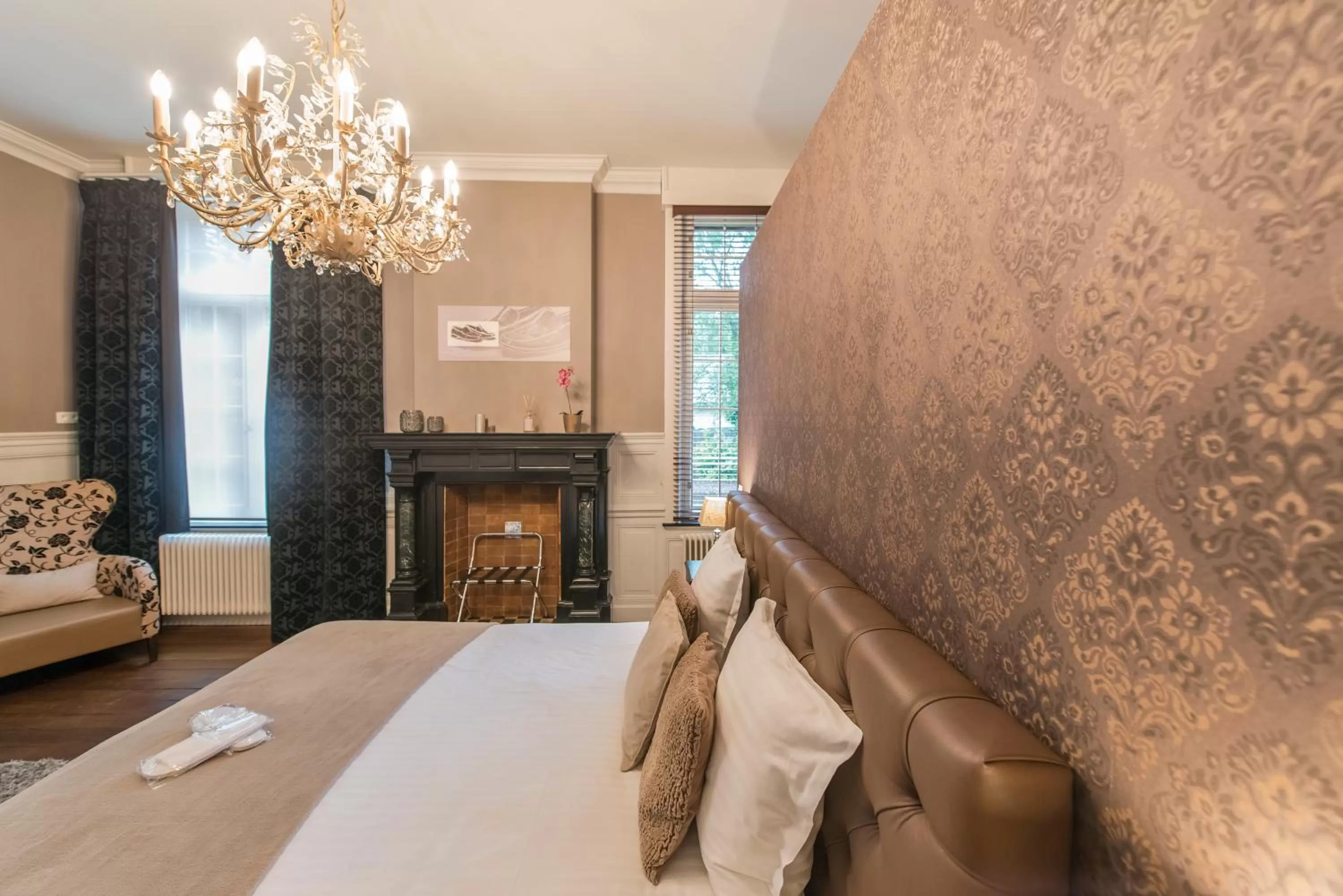 Photo of the whole room, Bed in Boutique Hotel Huys van Steyns