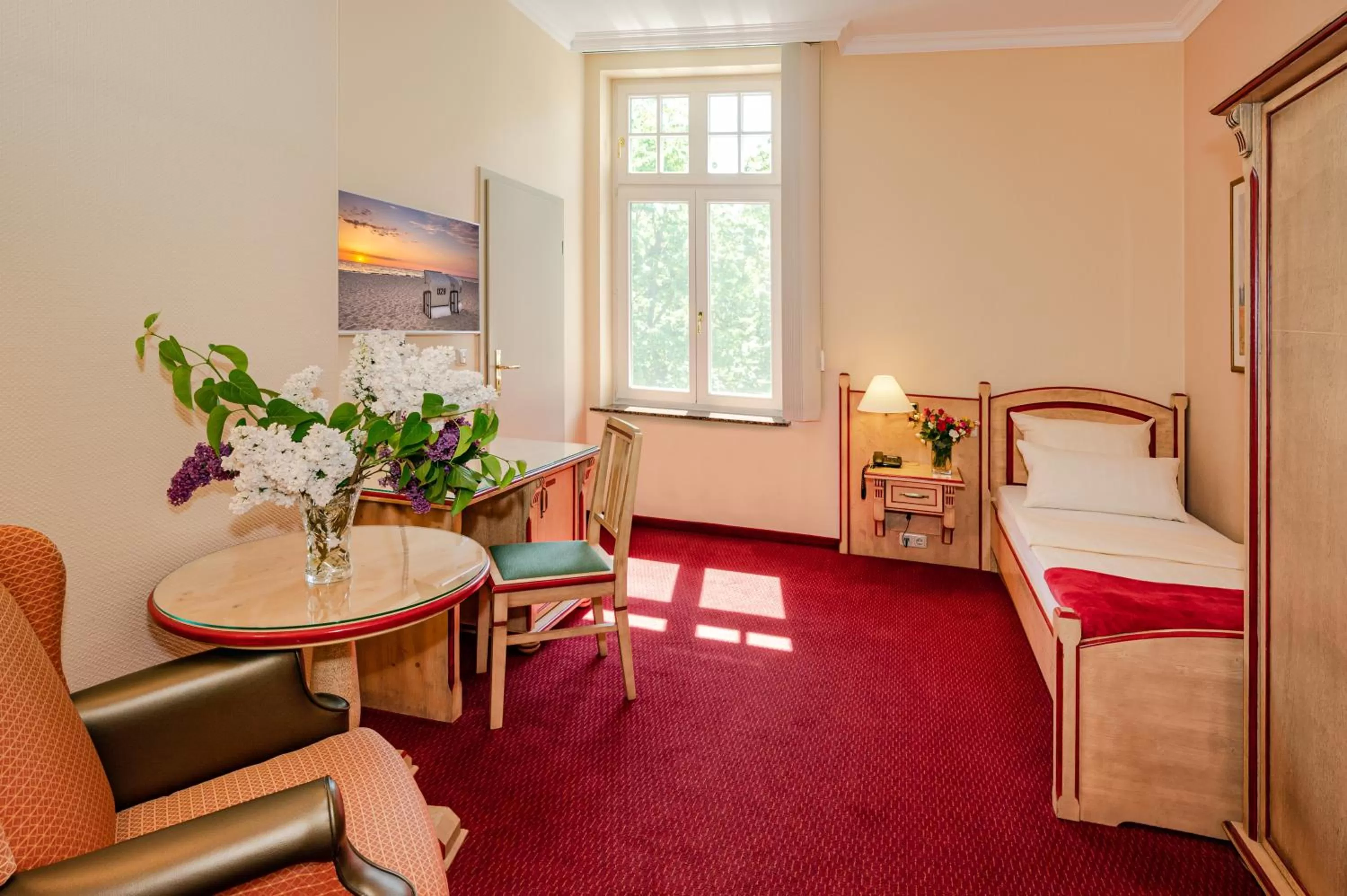 Photo of the whole room, Bed in Vineta Strandhotels