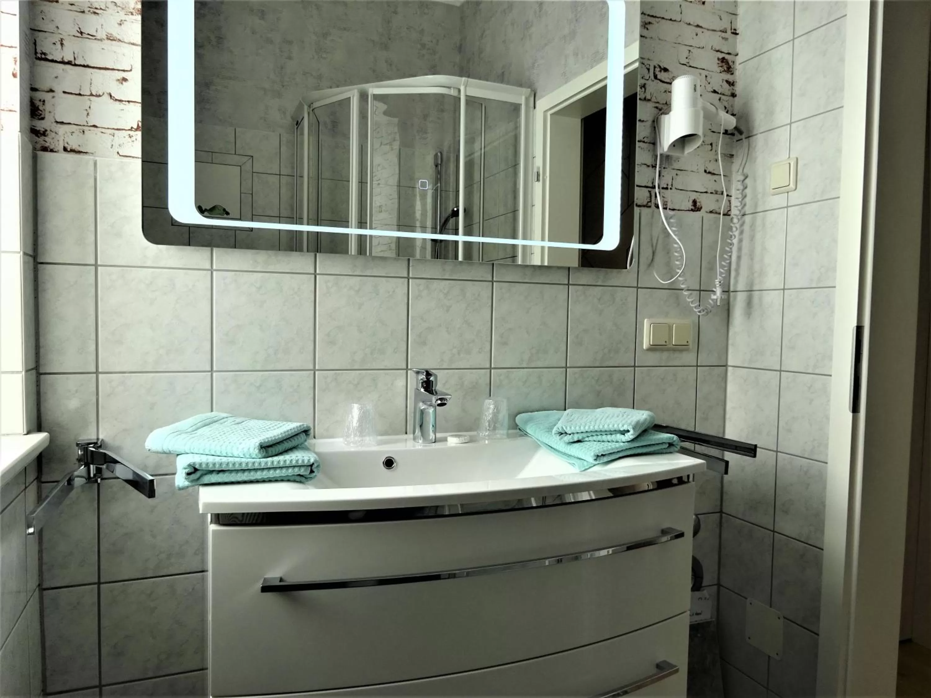 Bathroom in Pension Zur Fährbrücke