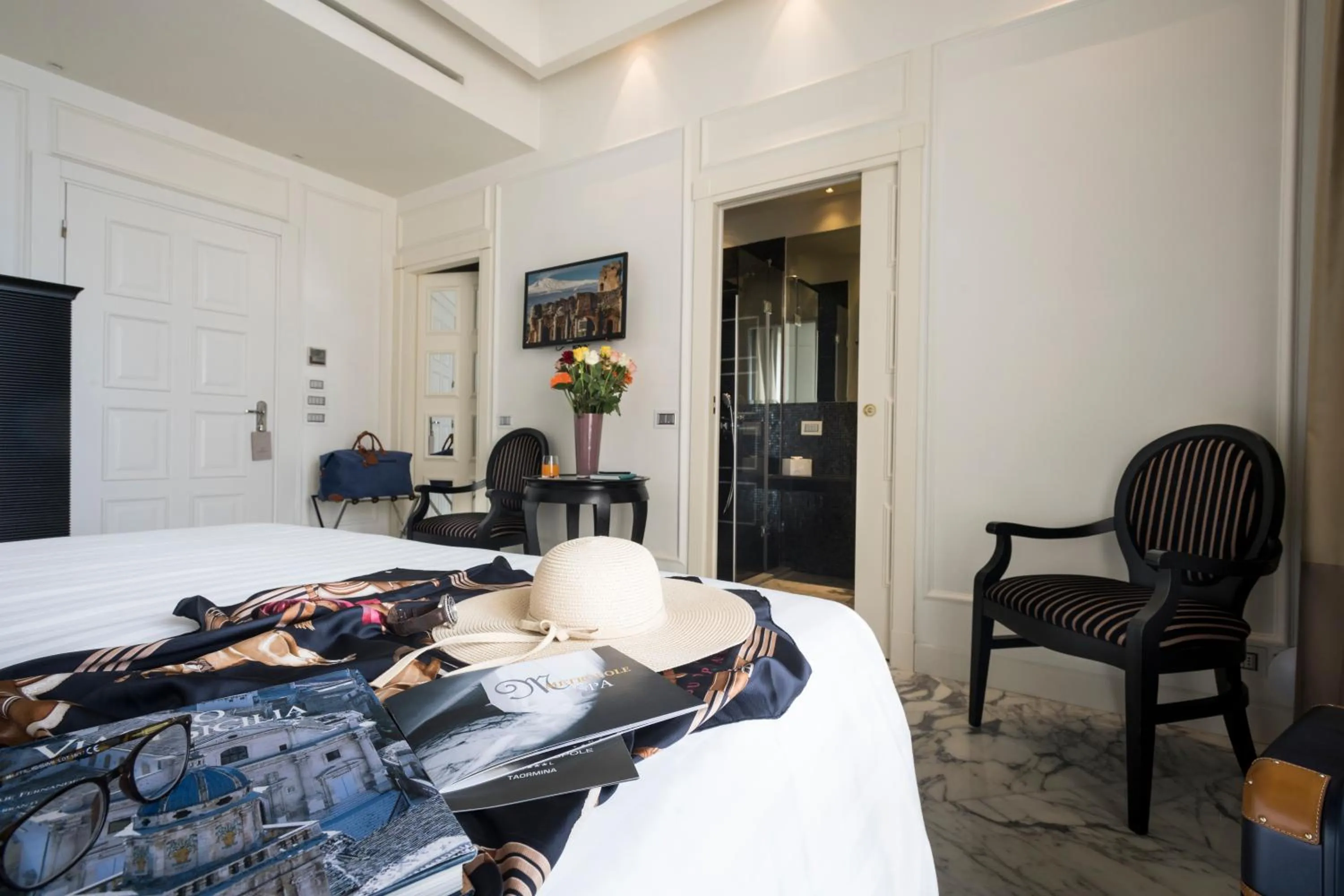 Bed in Hotel Metropole Taormina