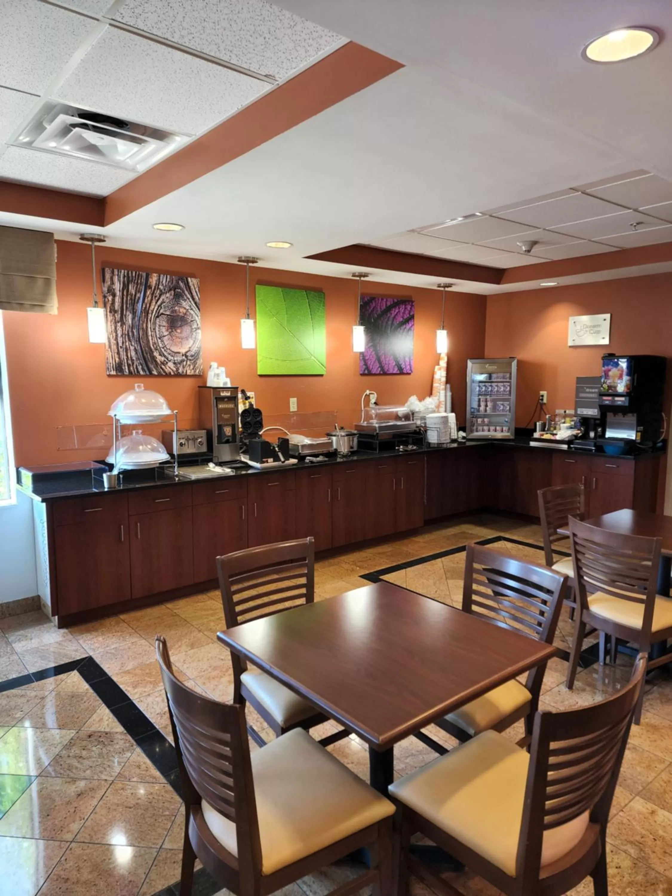 Continental breakfast in Sleep Inn & Suites Dyersburg I-155