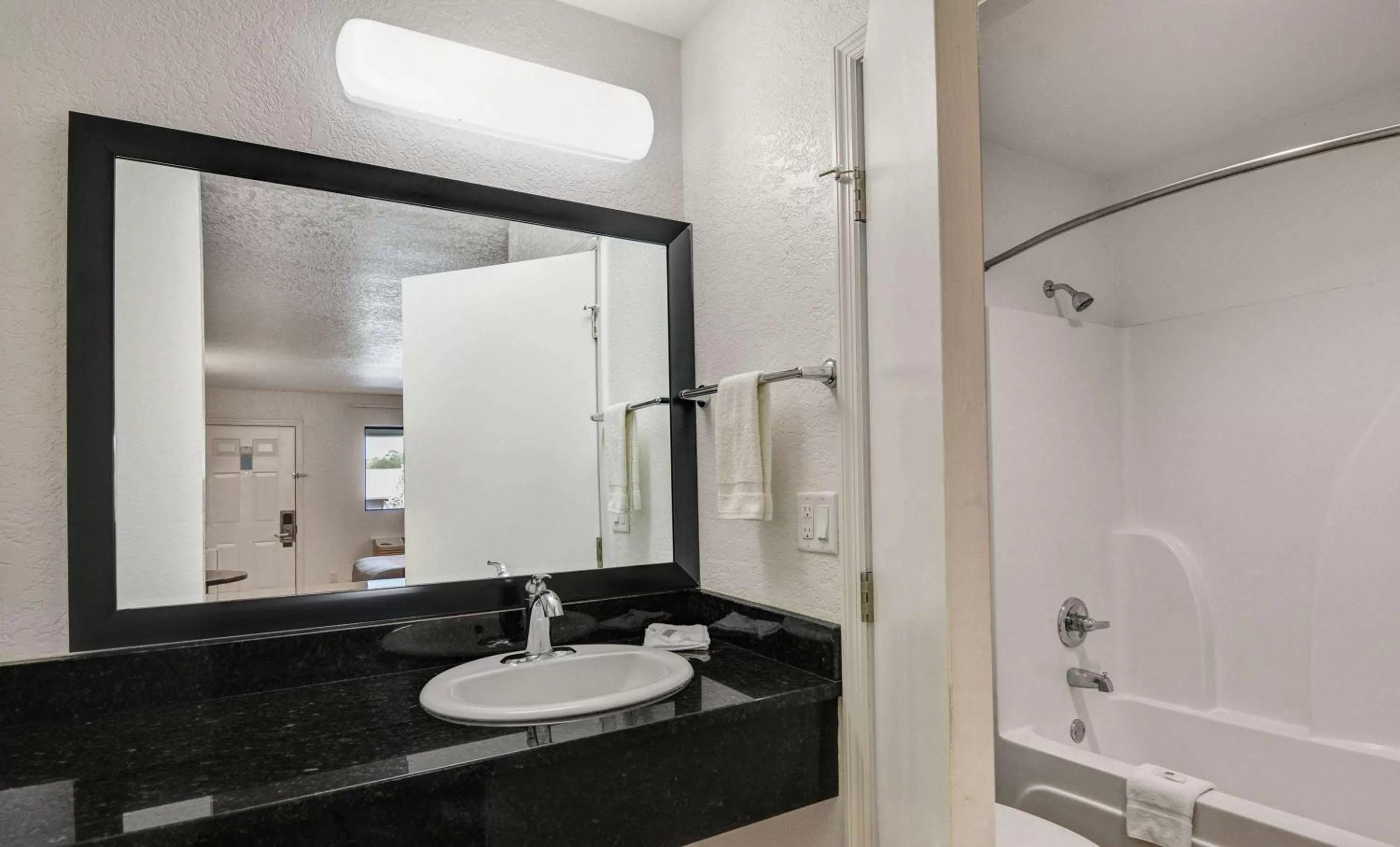 Bathroom in Motel 6-Moultrie, GA