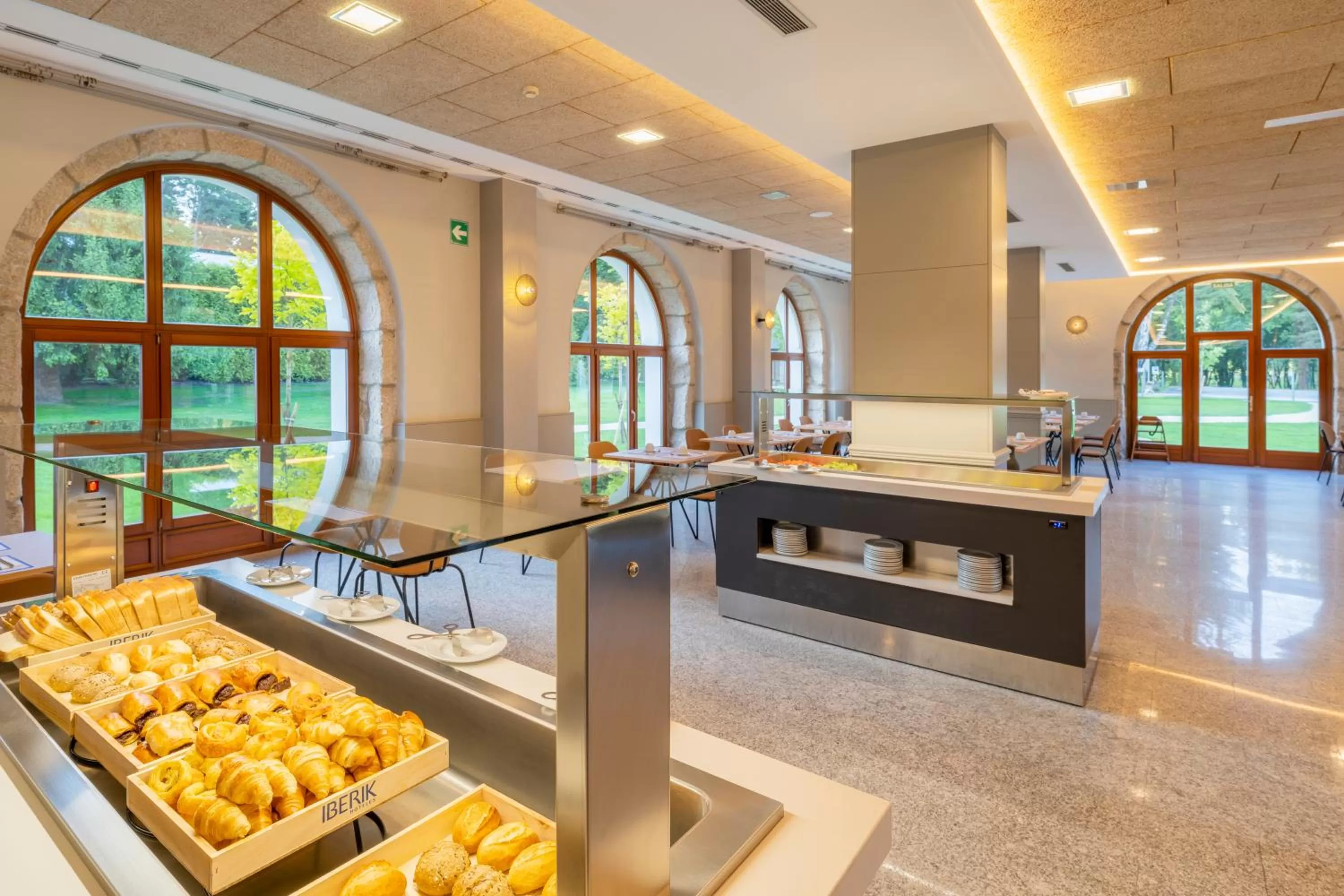 Buffet breakfast in Iberik Gran Balneario de Guitiriz