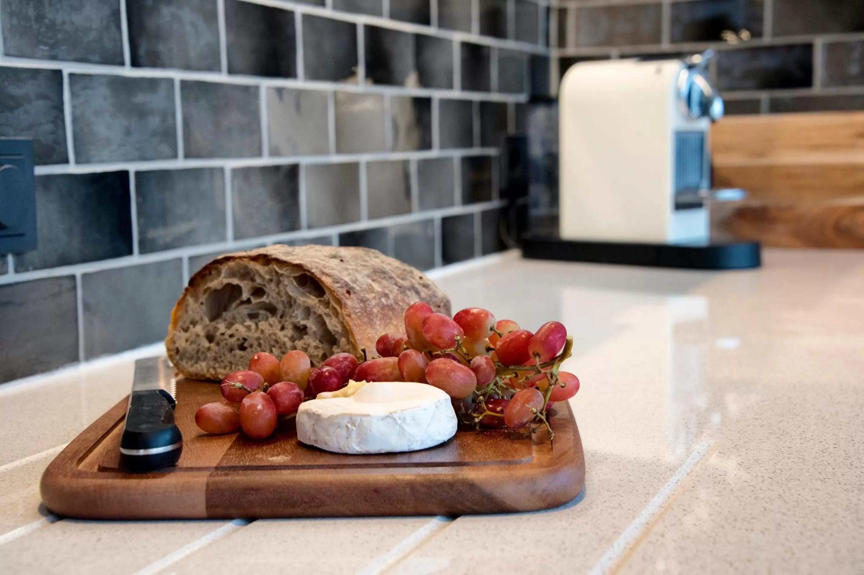 Kitchen or kitchenette in B14 Apartments & Rooms