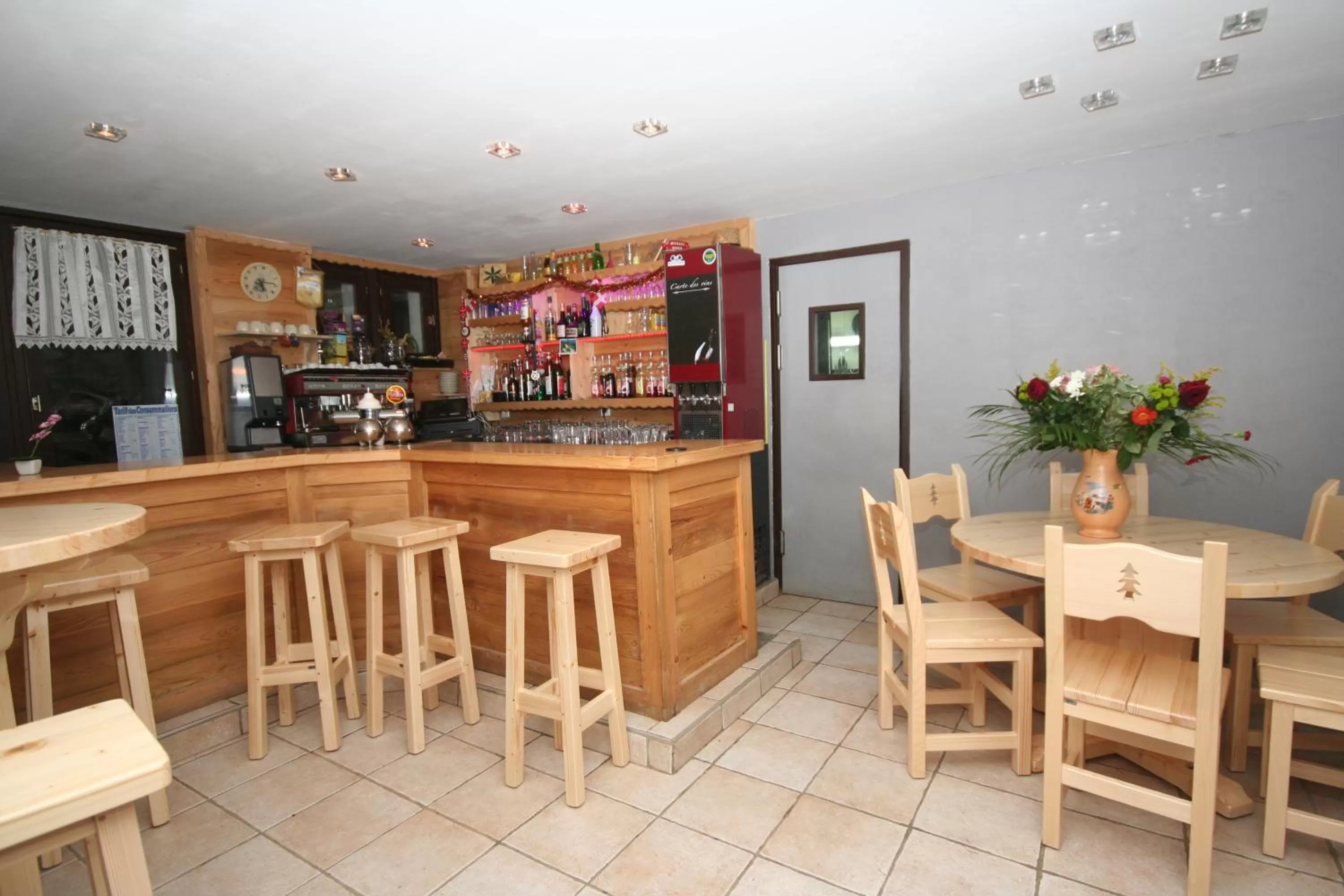 Lounge or bar, Lounge/Bar in Hôtel l'Edelweiss