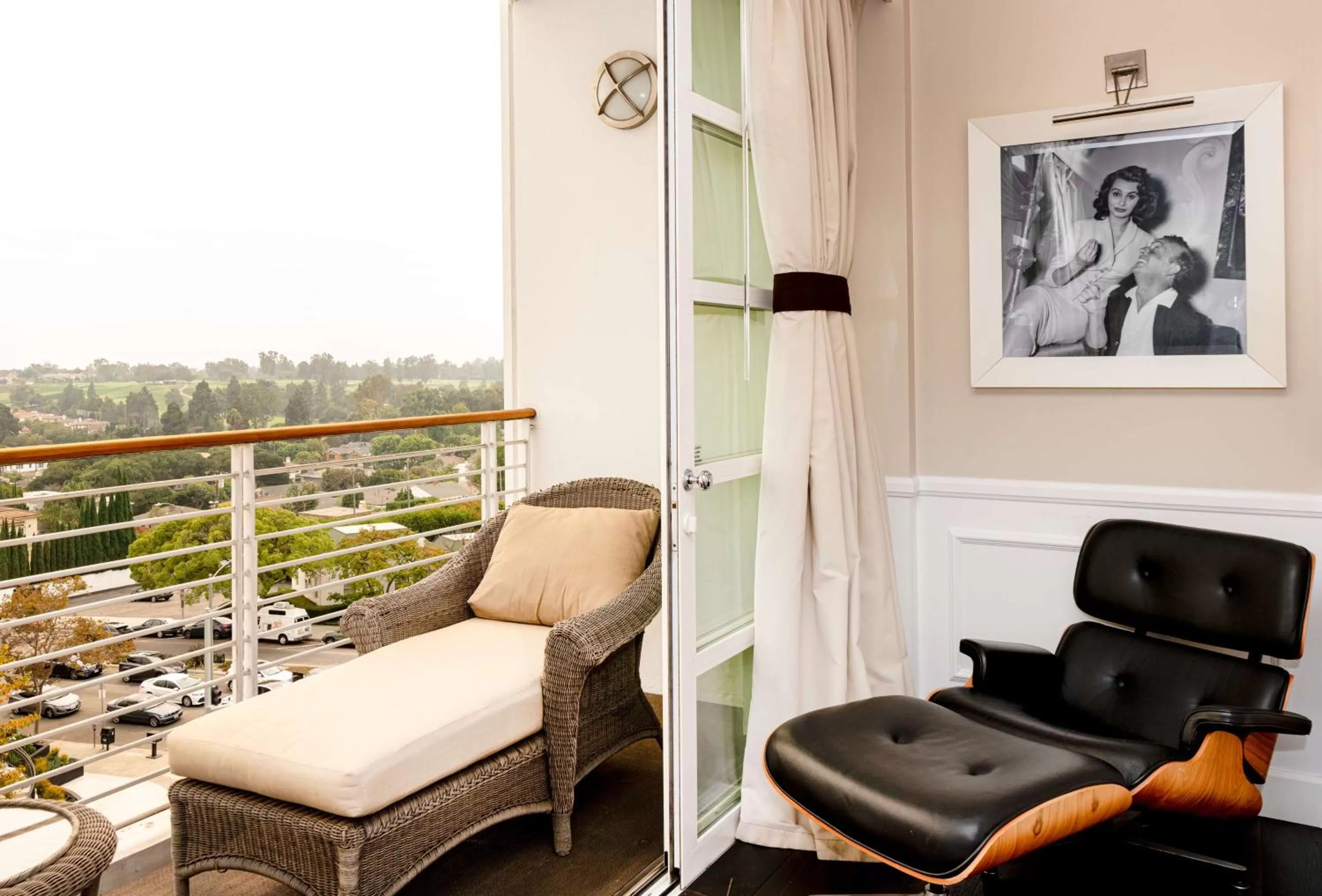 Queen Loft Suite with Los Angeles View in Cameo Beverly Hills, LXR Hotels & Resorts