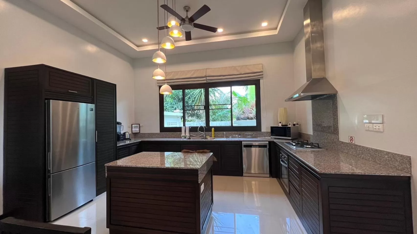 Kitchen or kitchenette in ThaiLife Wellness & Meditation Resort- SHA Plus