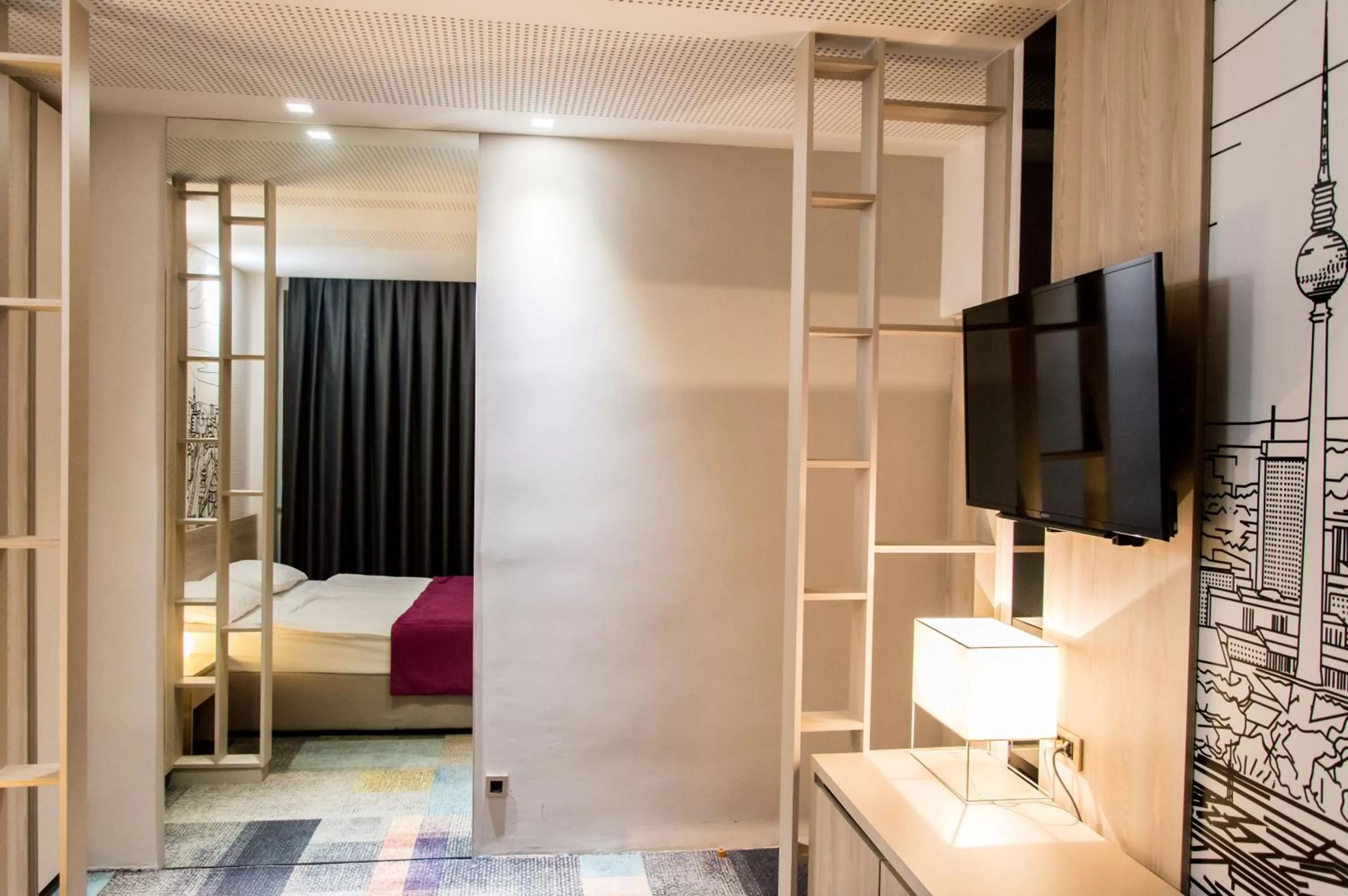 TV and multimedia, Bed in Hotel Cosmopolit