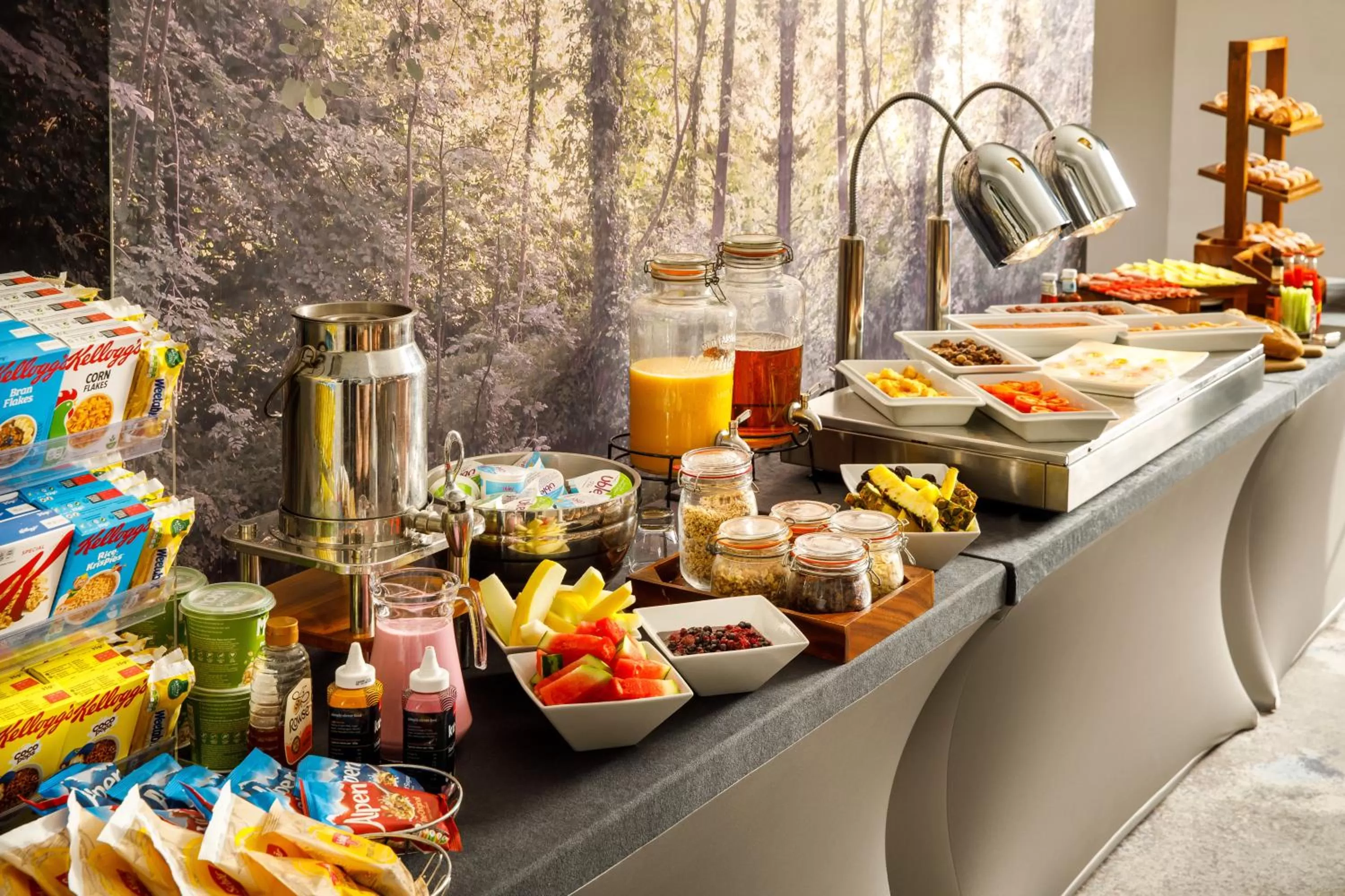 Breakfast in Mercure Gloucester Bowden Hall Hotel