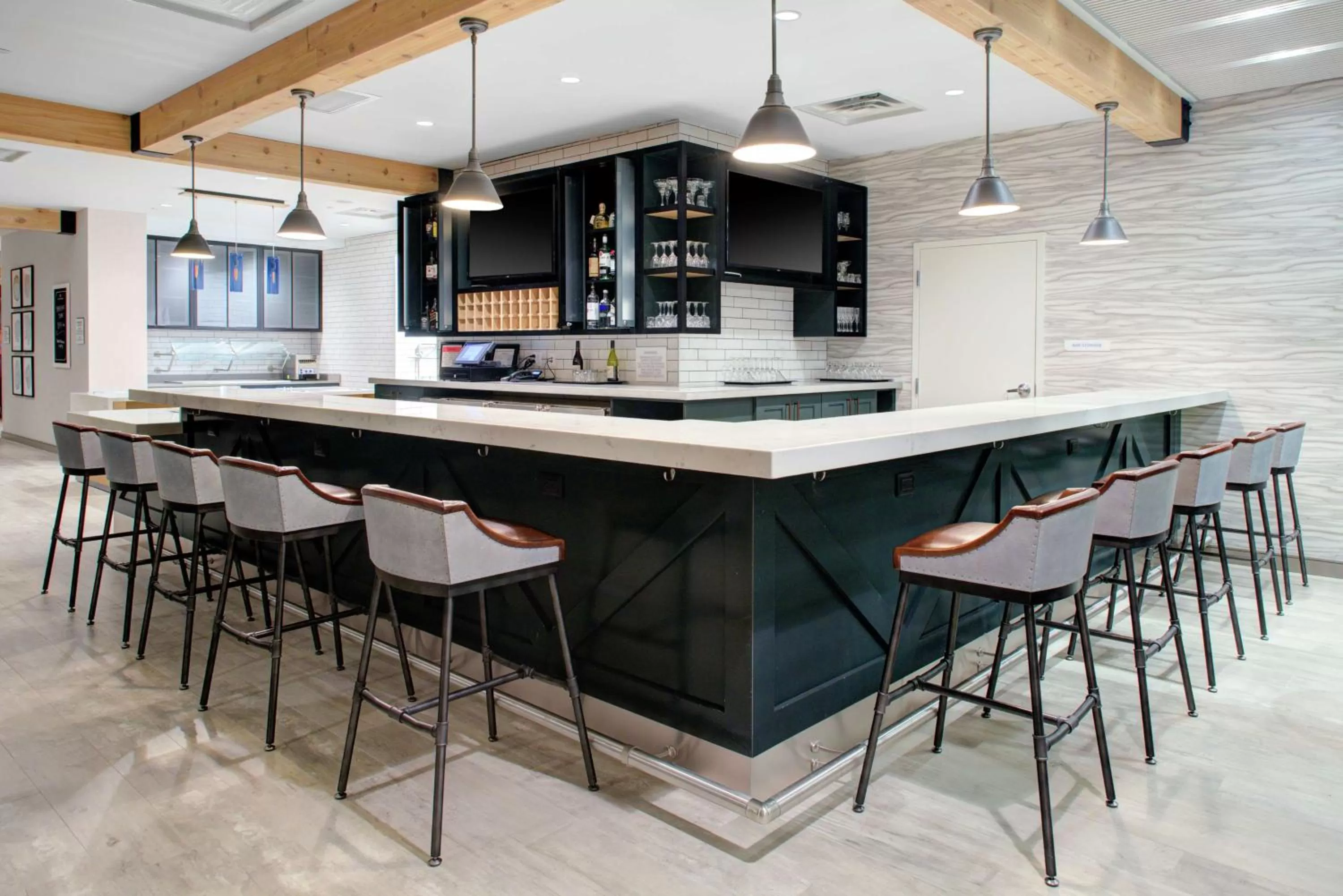 Lounge or bar in Hilton Garden Inn Jackson