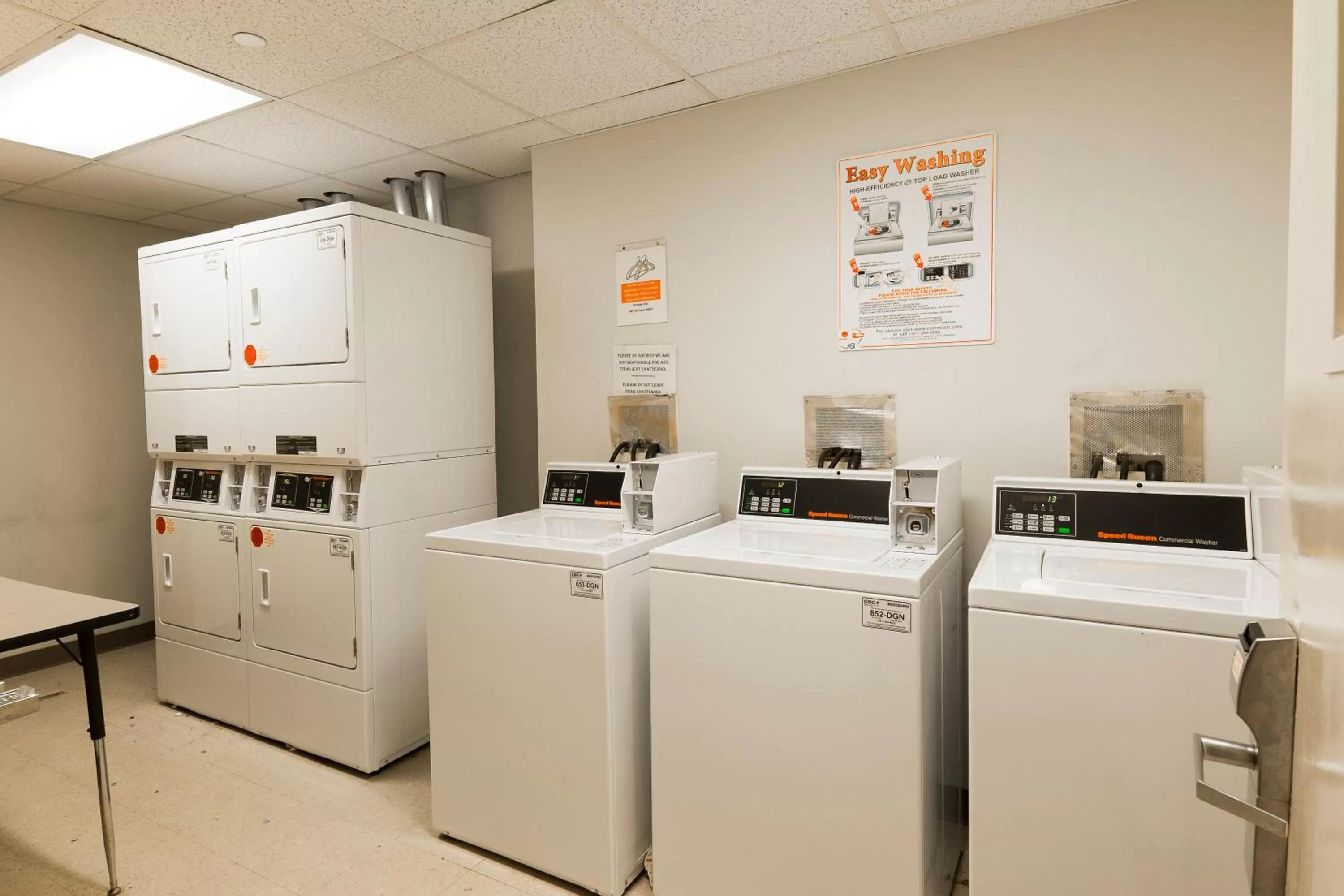 laundry in Red Roof PLUS Long Island - Garden City