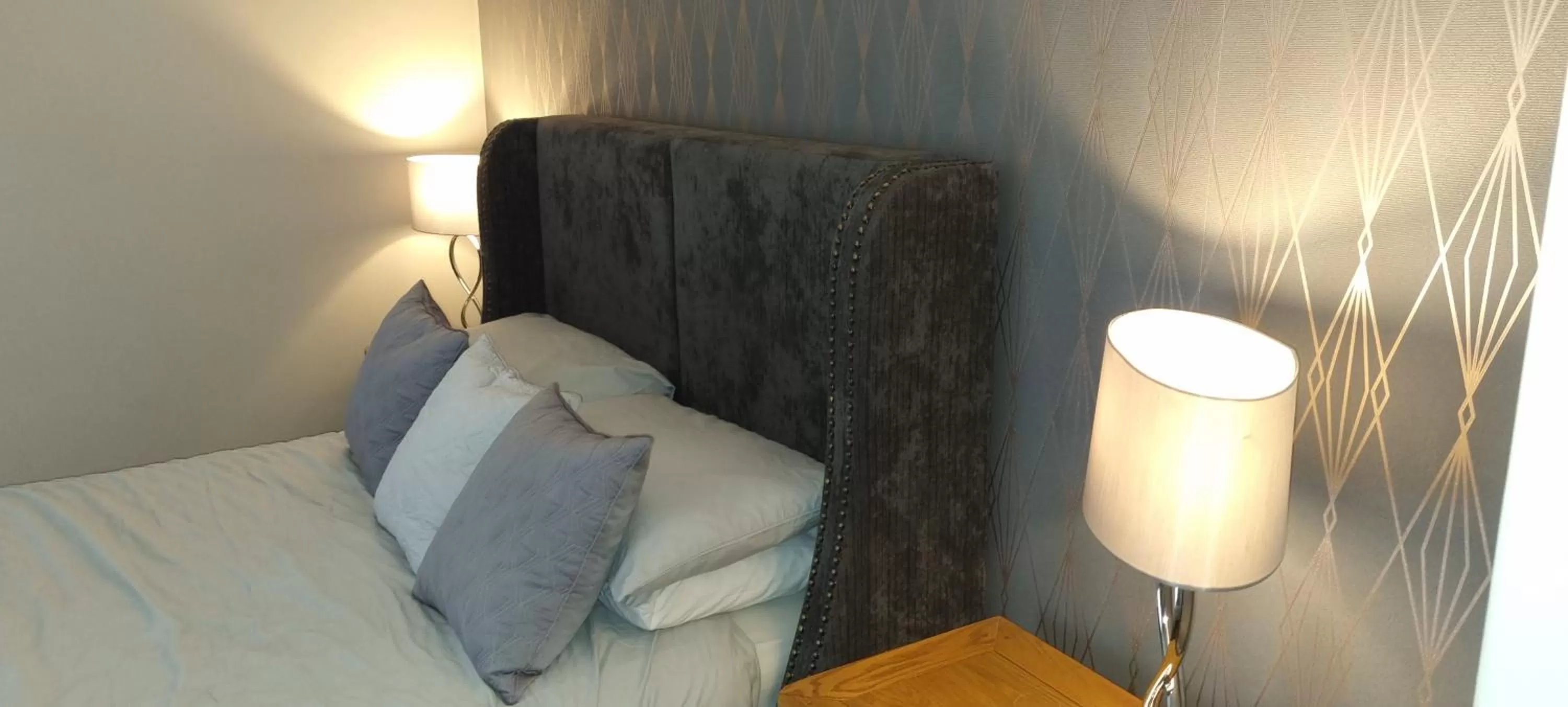 Bed in Anchor House 2 East Street Alford Lincolnshire LN13 9EQ