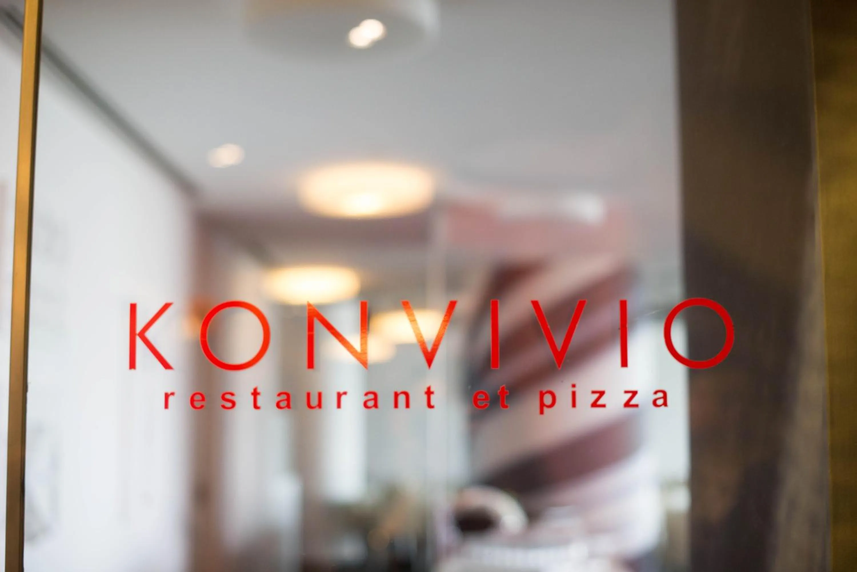 Restaurant/places to eat in Klass Hotel