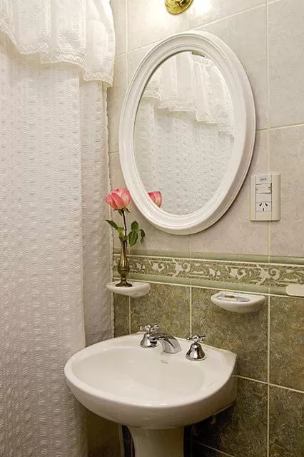 Bathroom in Tango B&B