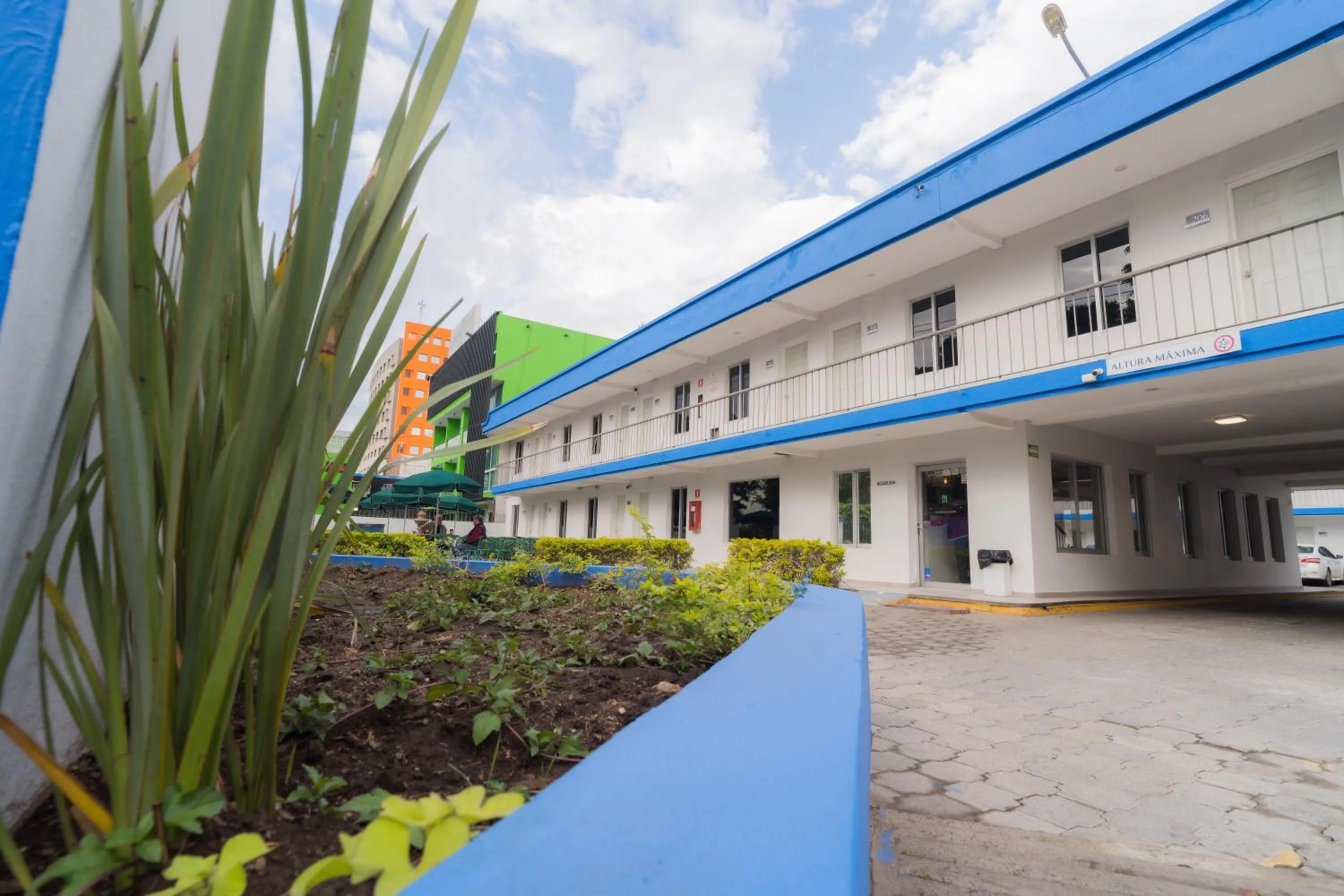 Property building in Expo Hotel Guadalajara - Zona Expo frente al Centro de Convenciones