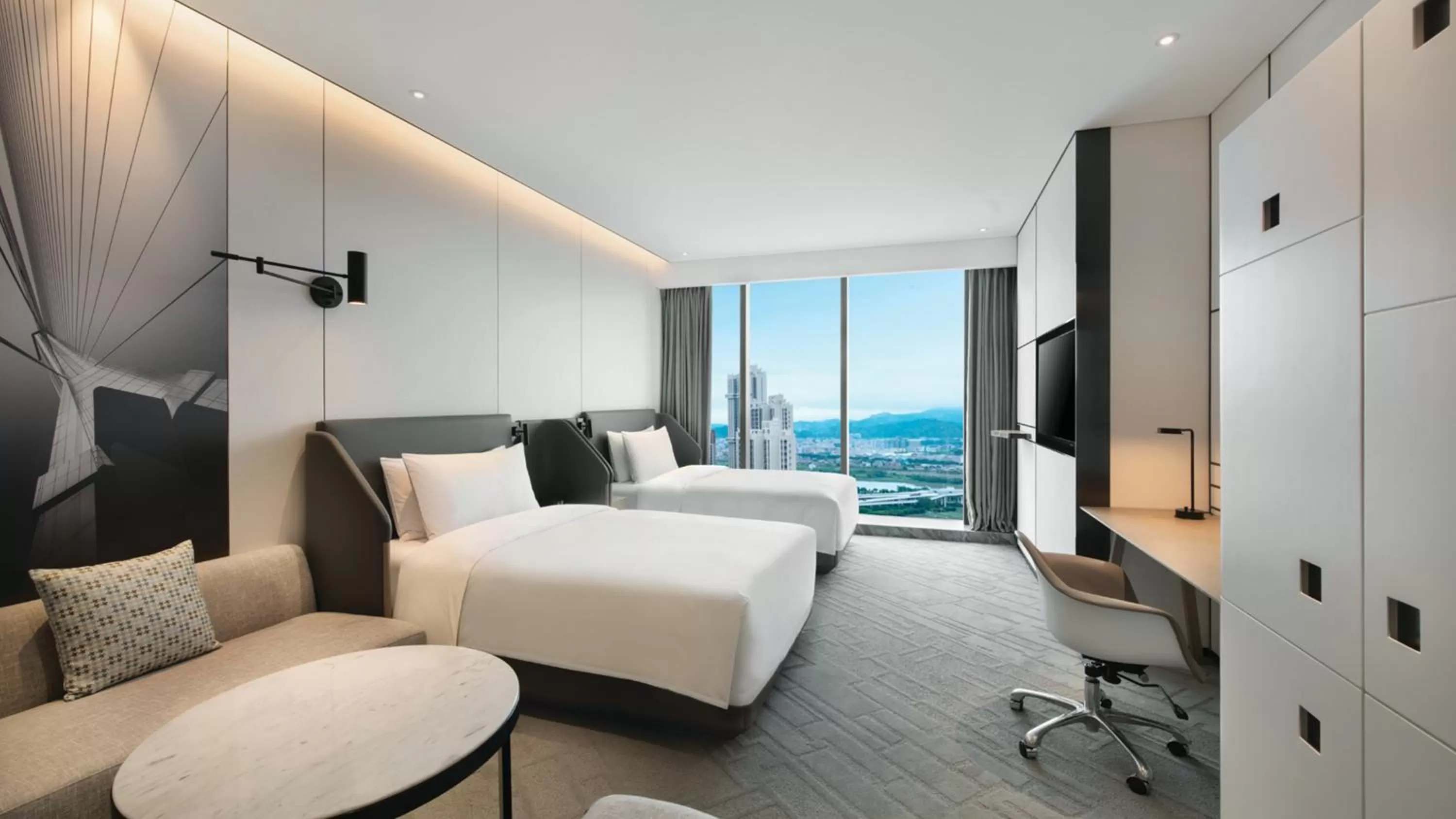 Photo of the whole room, Bed in Crowne Plaza Quanzhou Riverview by IHG