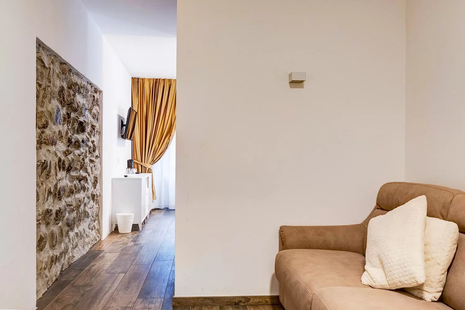 Photo of the whole room in Taste Living