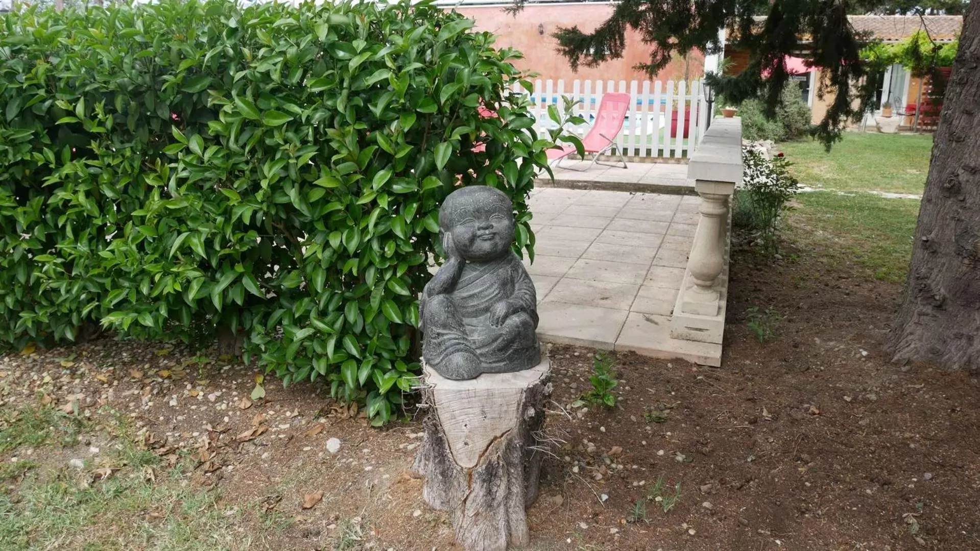 Garden view in MAS MAURANE-Chambre d'hôte avec SPA privé aux portes d'ARLES