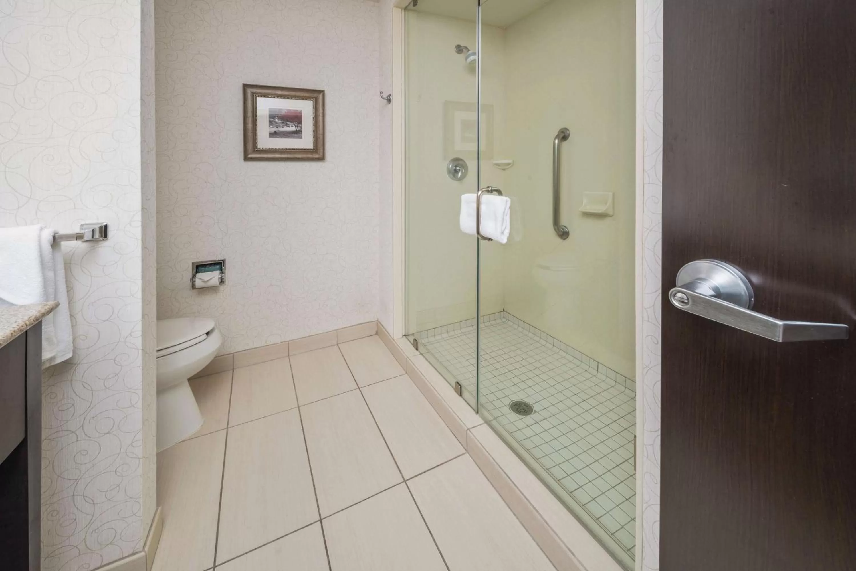 Bathroom in Hampton Inn and Suites Tulsa/Catoosa