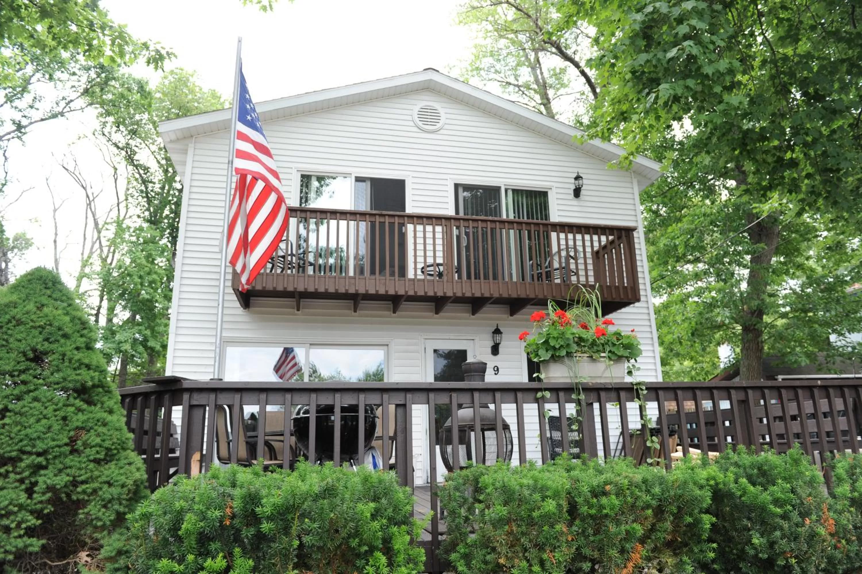 Property building in Clear Lake Resort