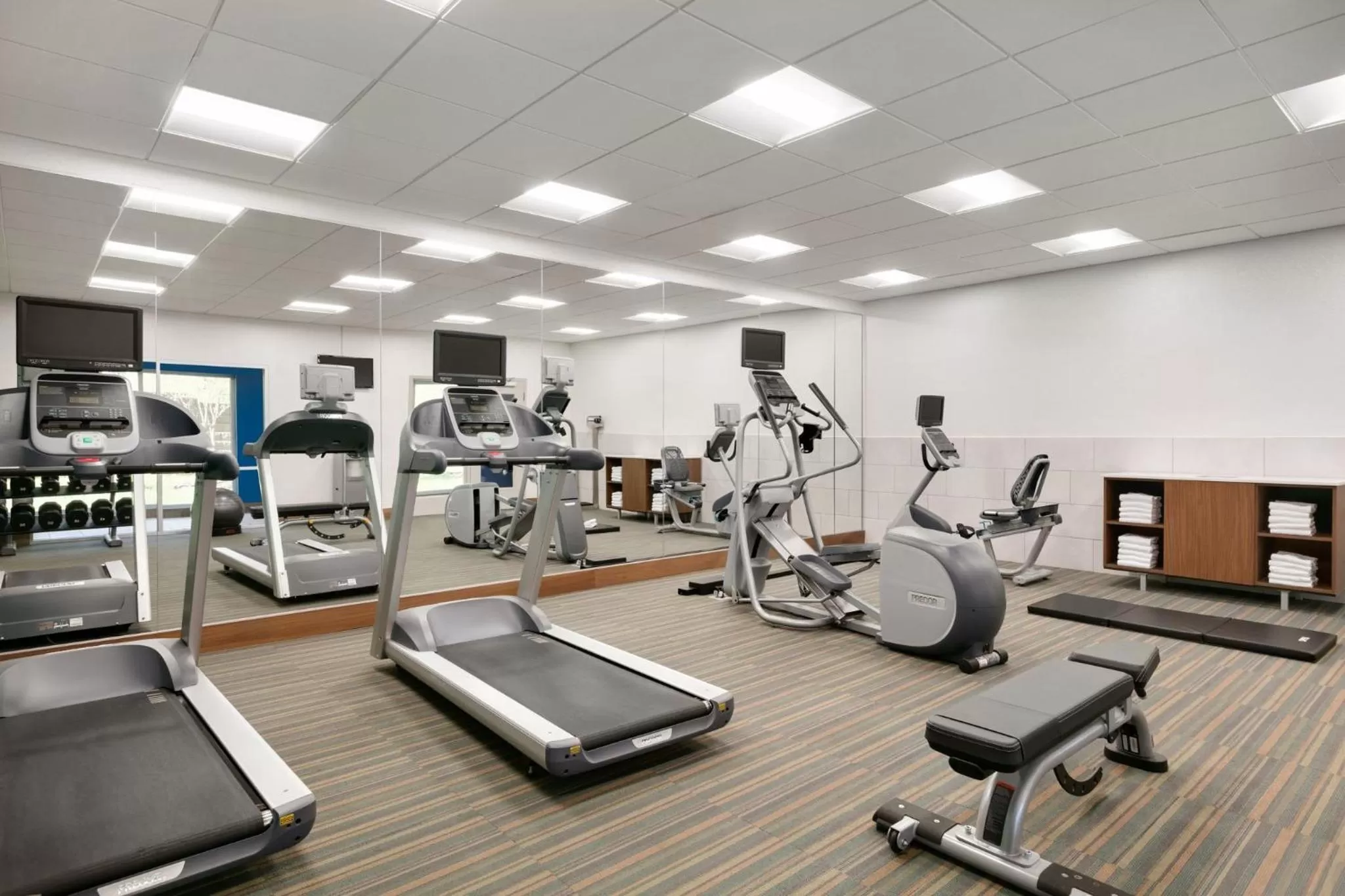 Spa and wellness centre/facilities in Holiday Inn Express & Suites Salisbury by IHG