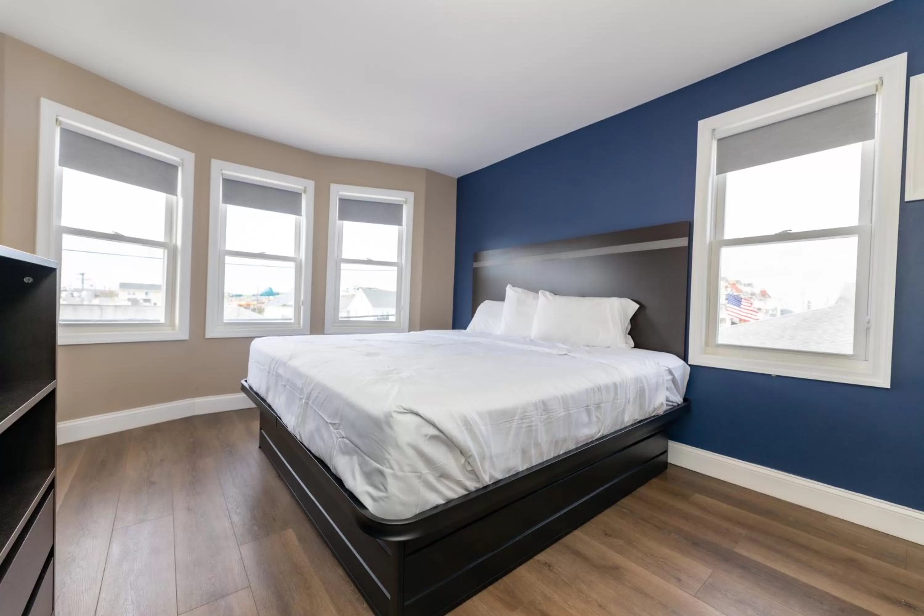 Bedroom, Bed in Seaside Sands Inn