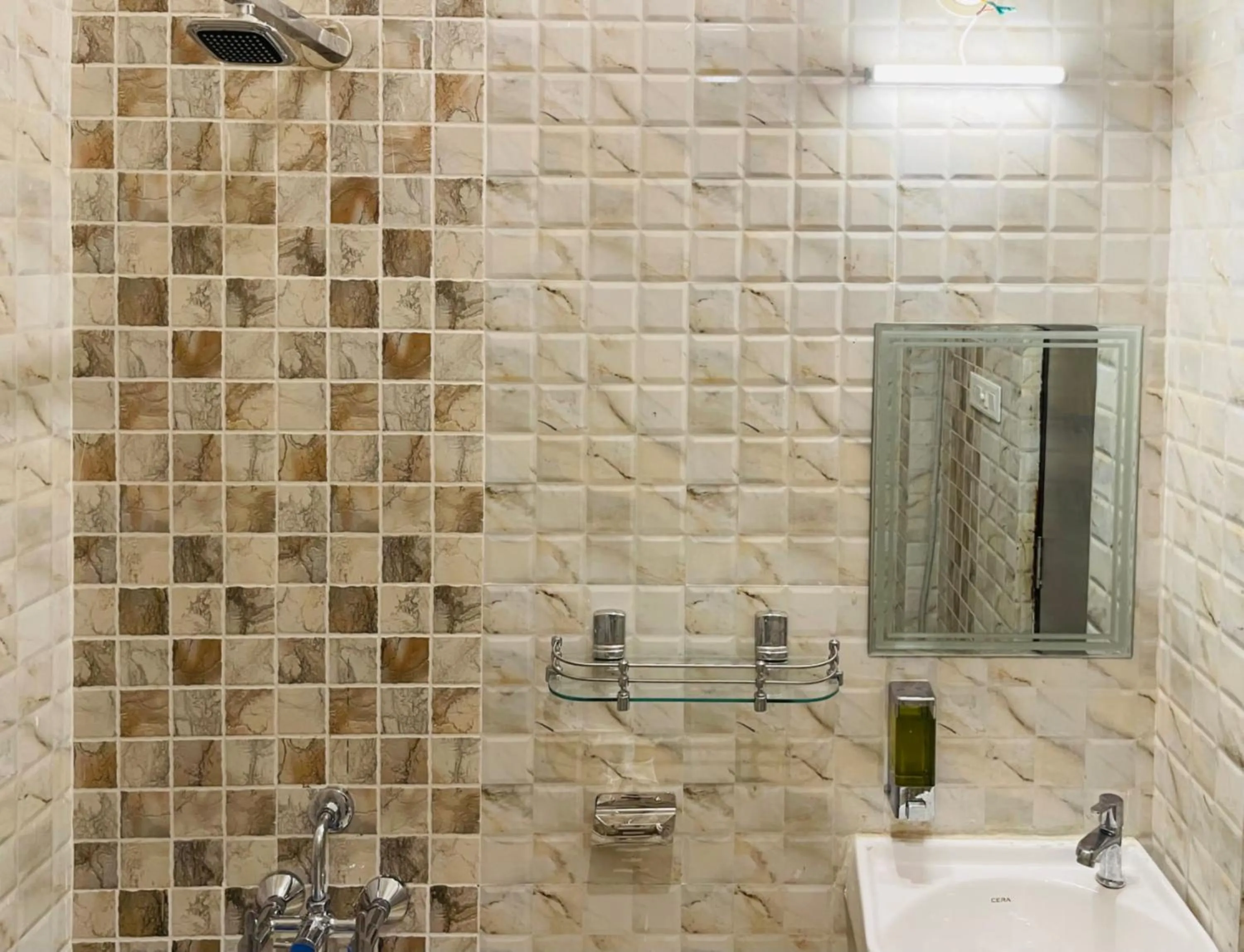 Shower, Bathroom in Goroomgo Assi River Guest House Varanasi