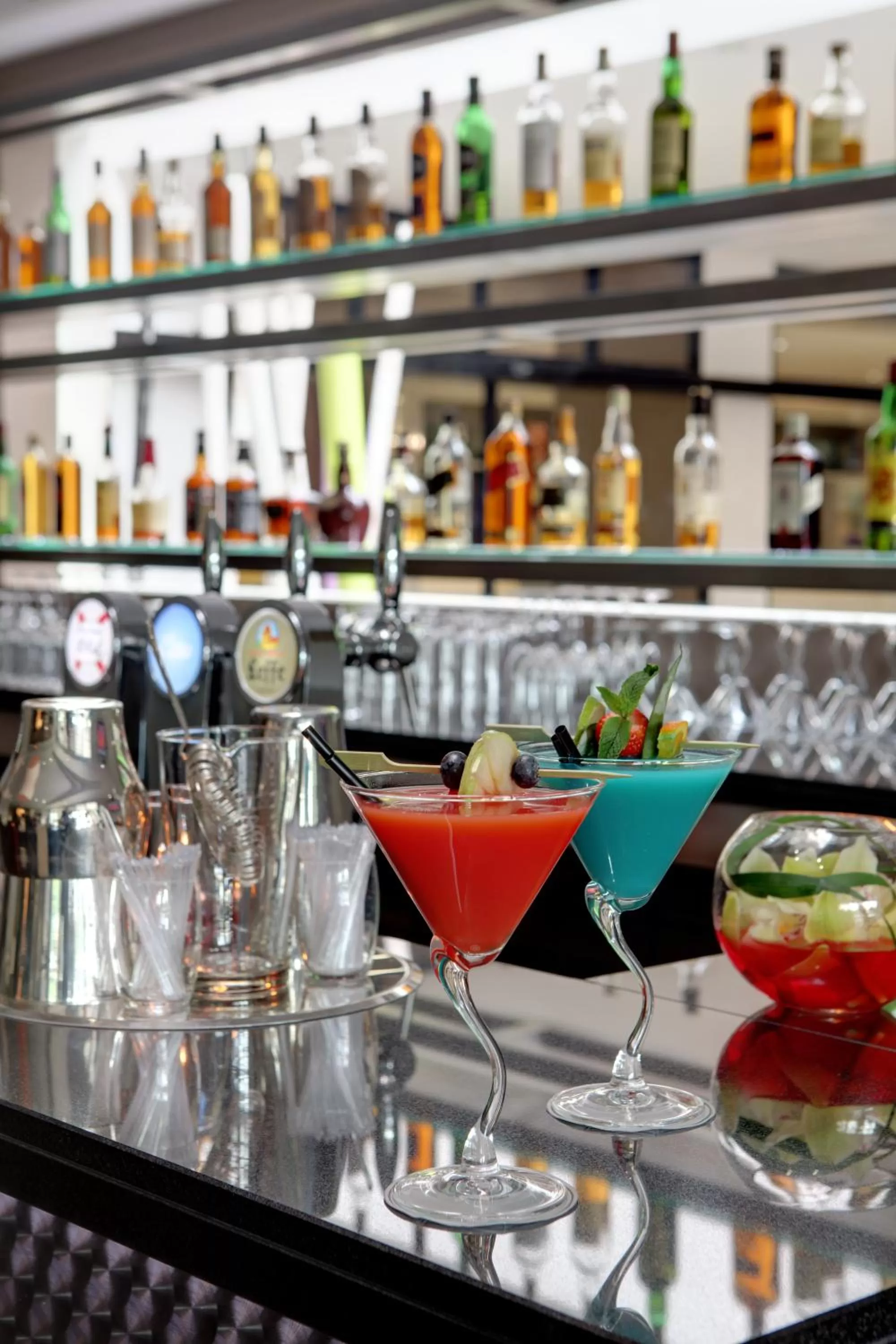 Lounge or bar in Hotel Inn Paris CDG Airport